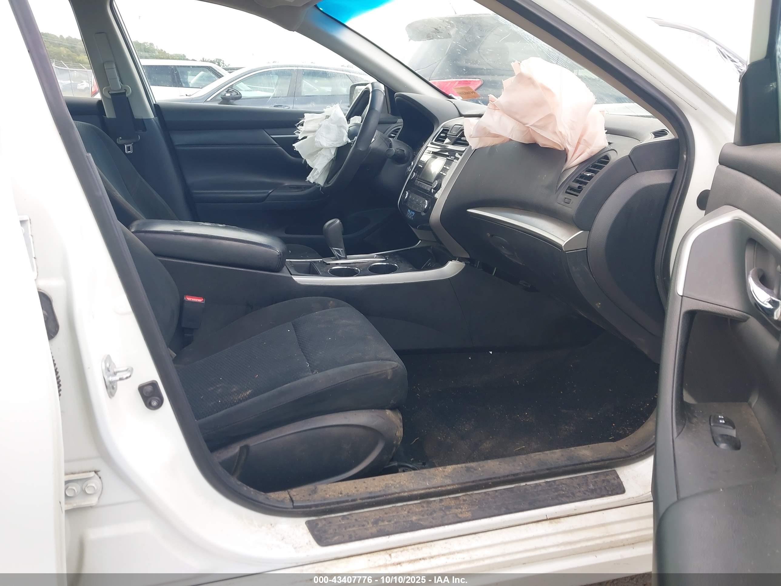 NISSAN ALTIMA image 5