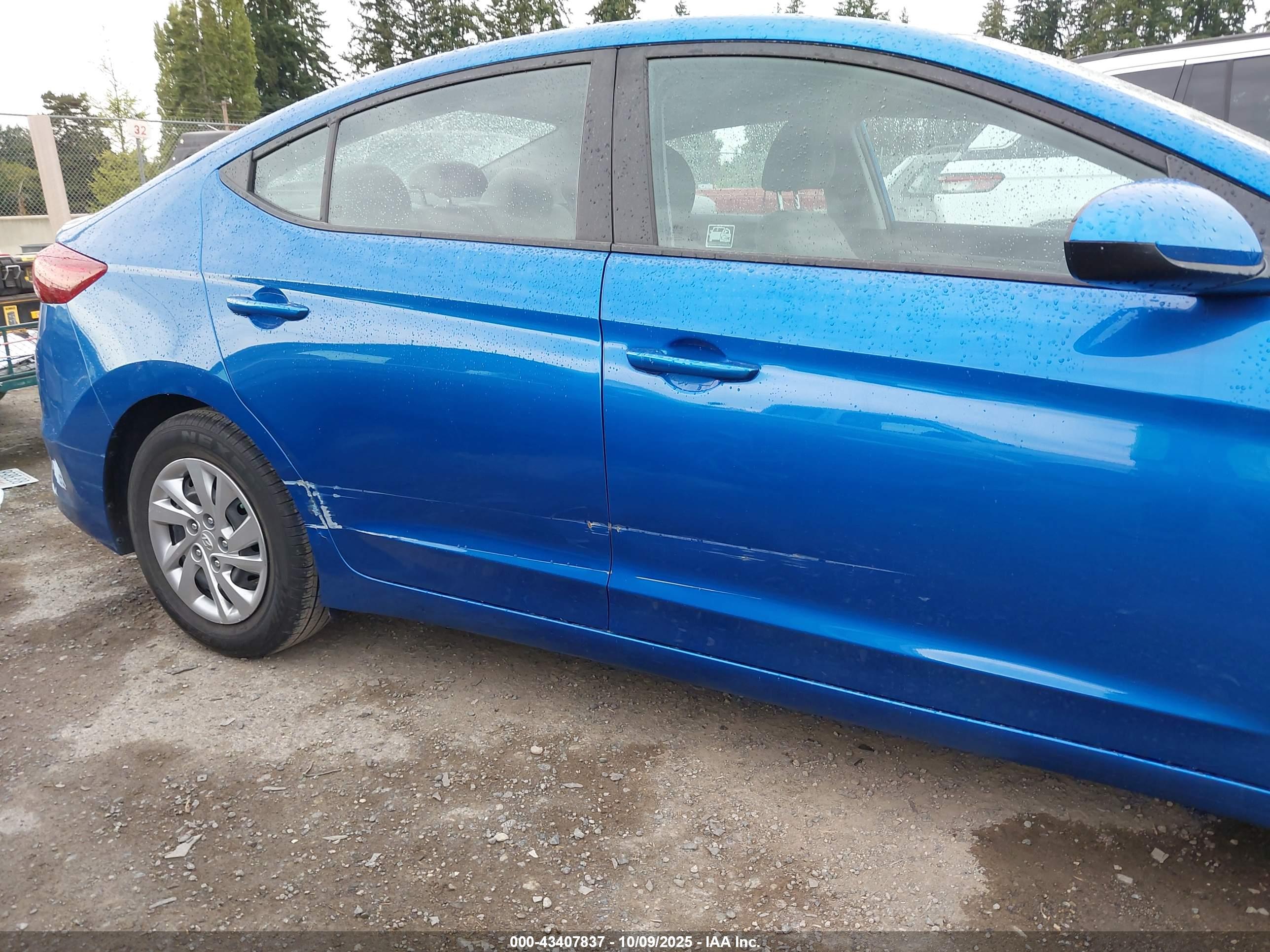 HYUNDAI ELANTRA image 6