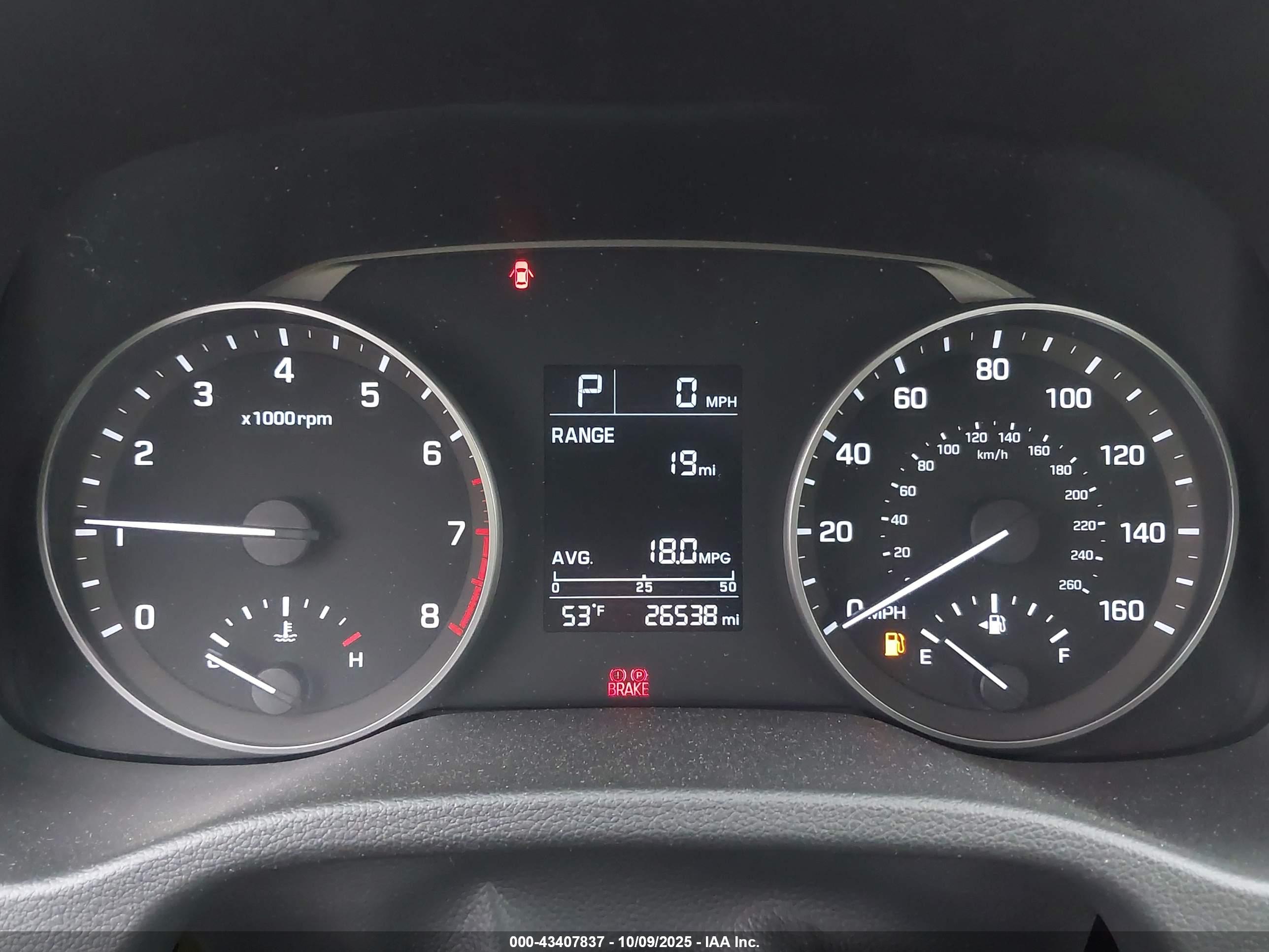 HYUNDAI ELANTRA image 7