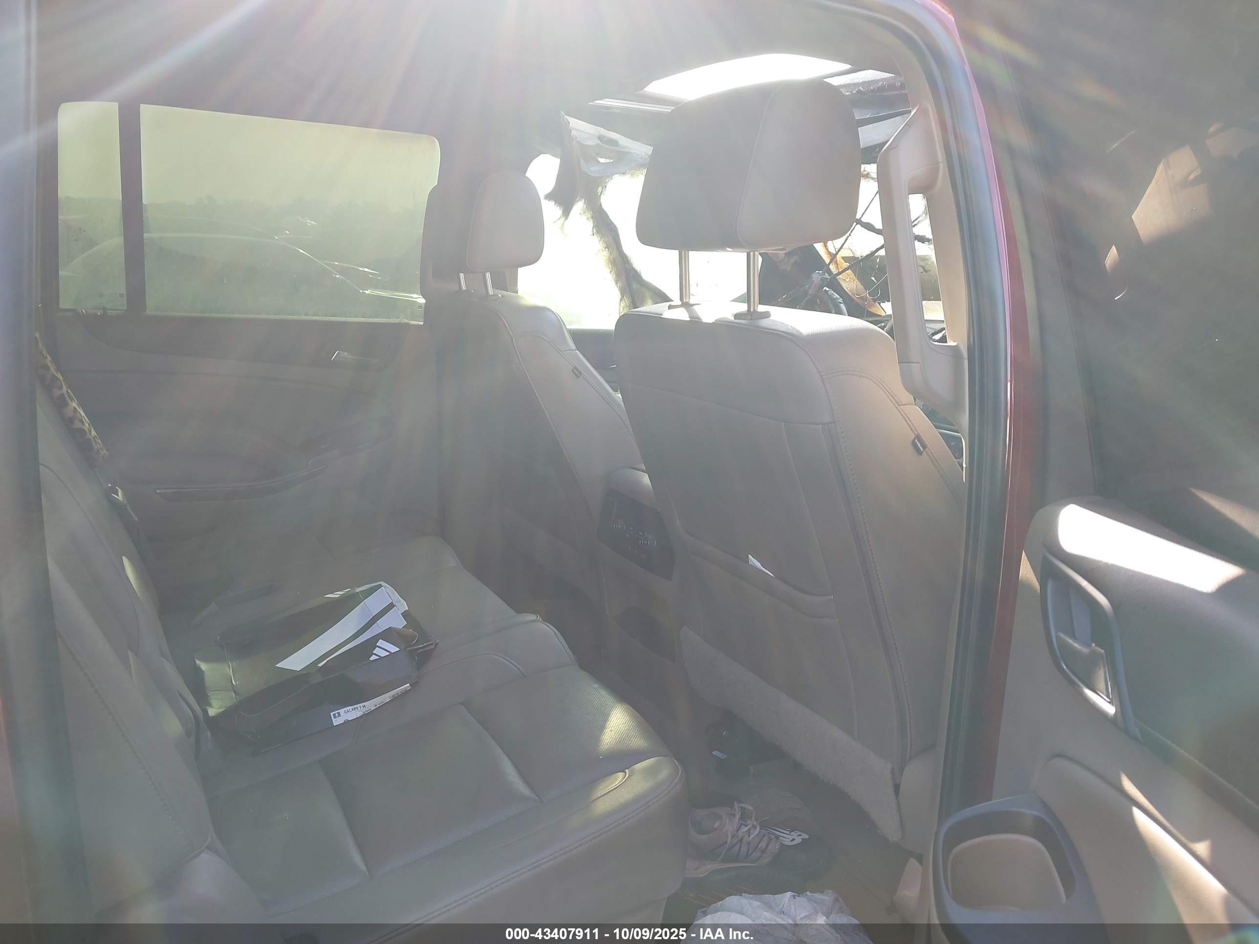 GMC YUKON image 8