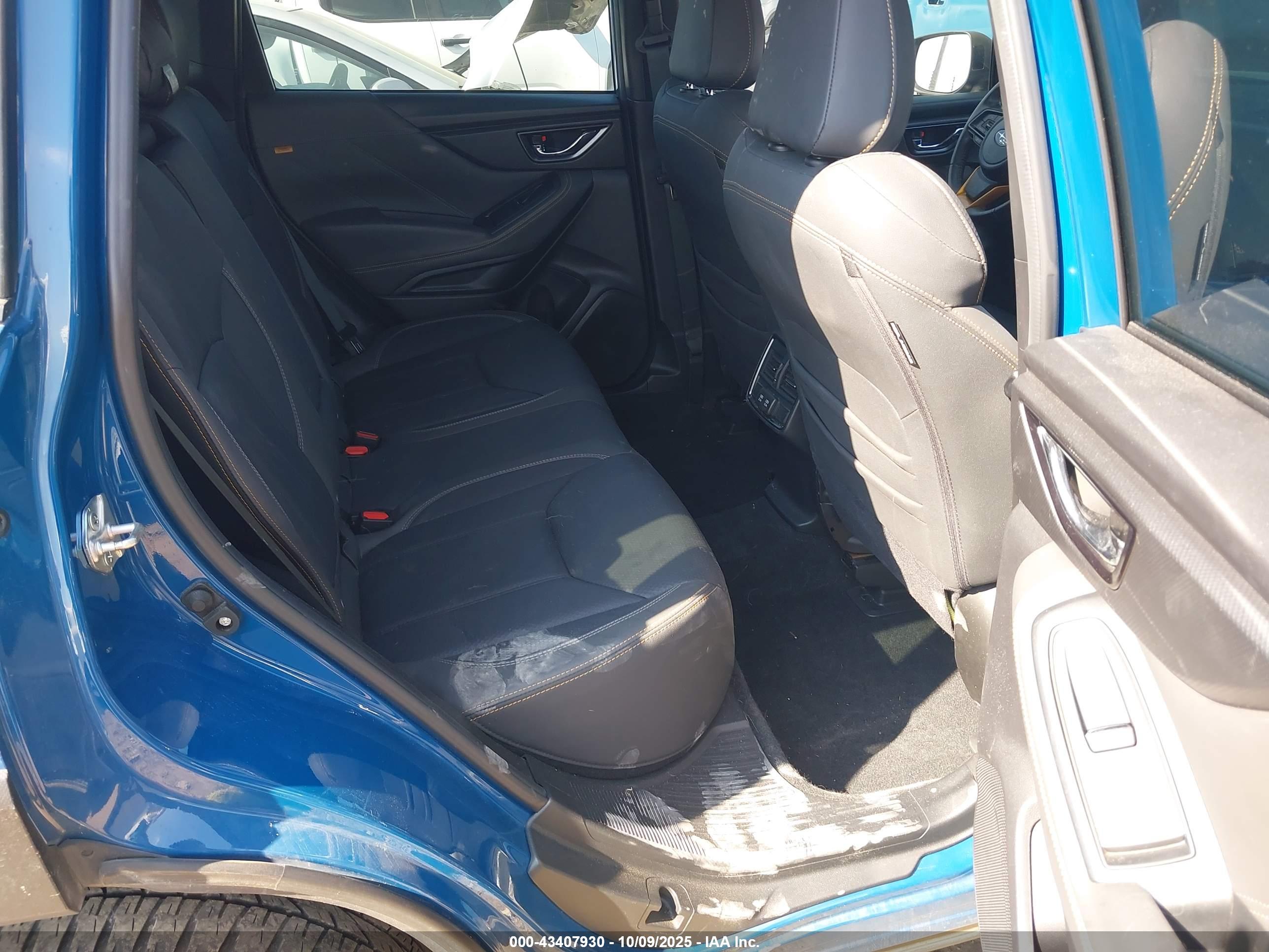 SUBARU FORESTER image 8