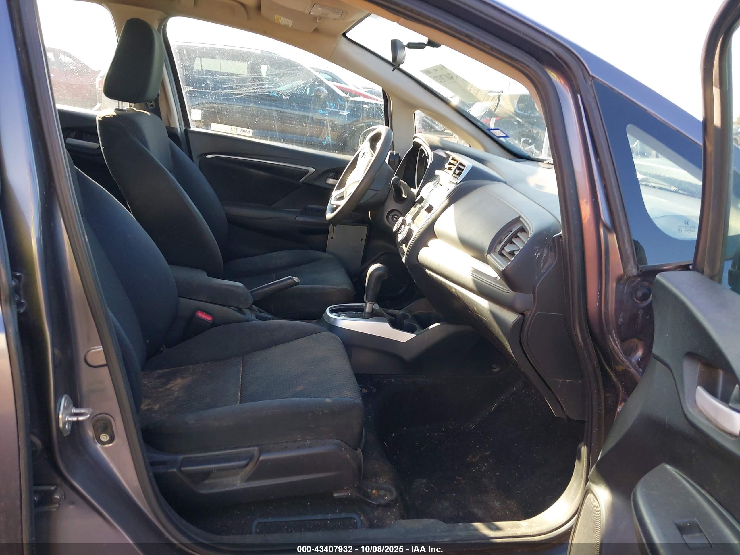 HONDA FIT image 5