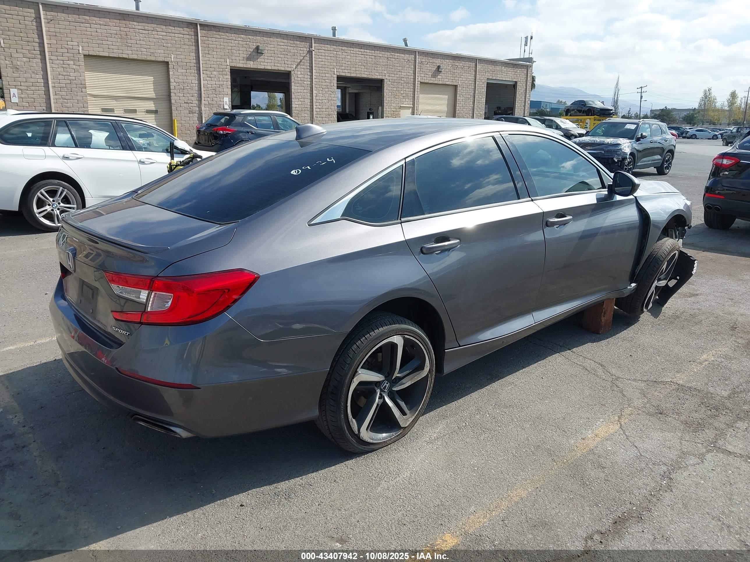 HONDA ACCORD image 4