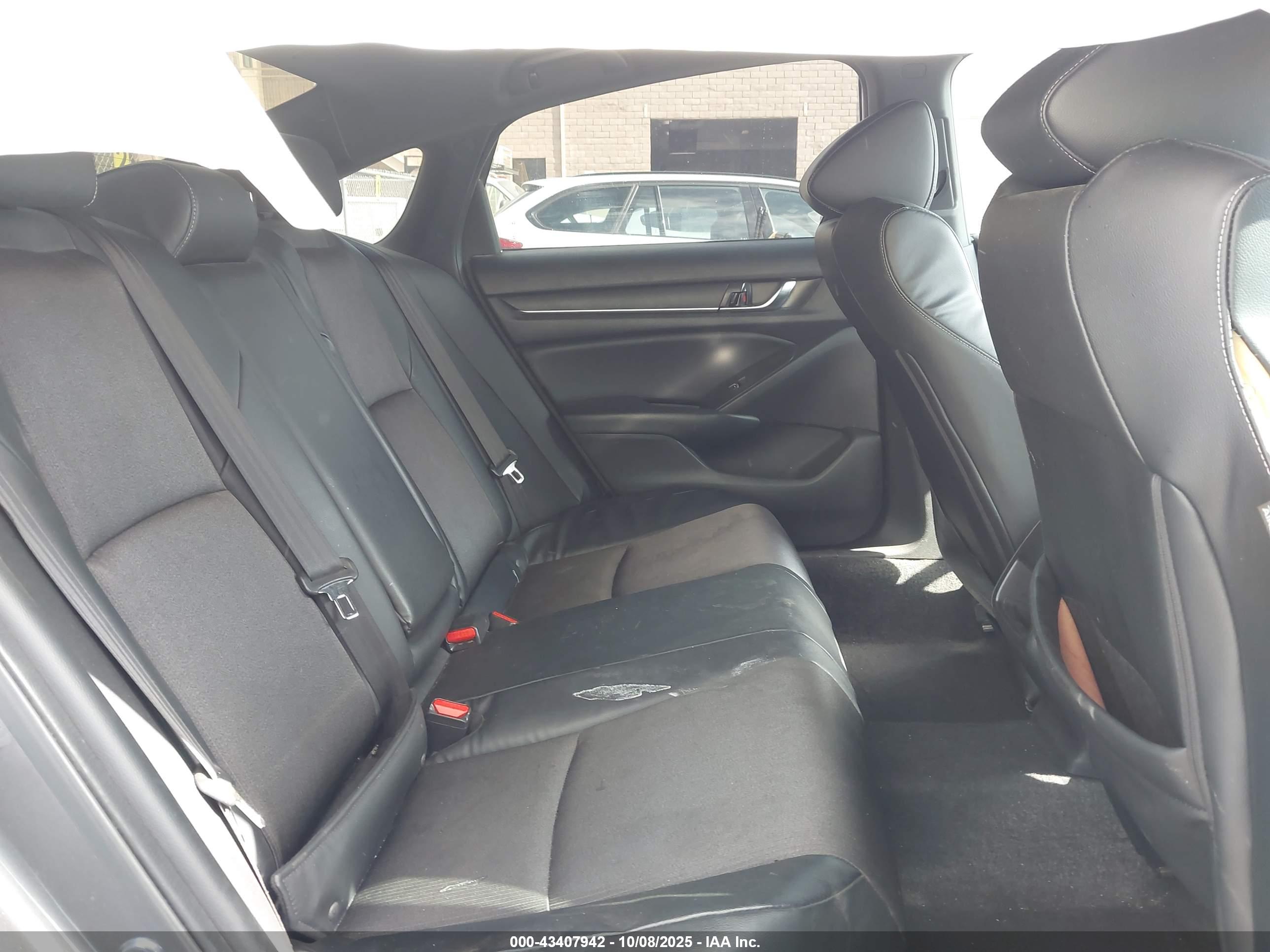 HONDA ACCORD image 8