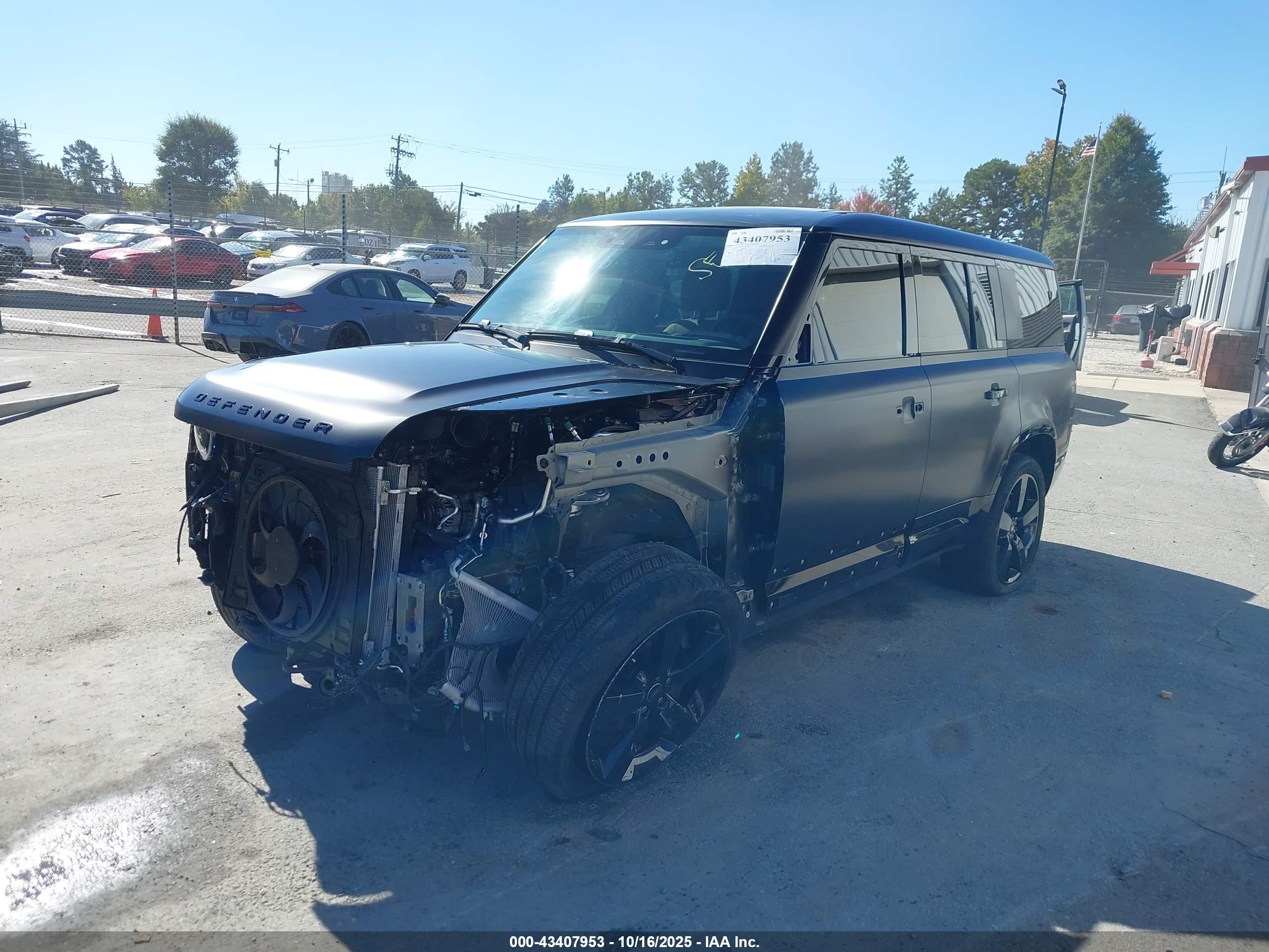 LAND ROVER image 2