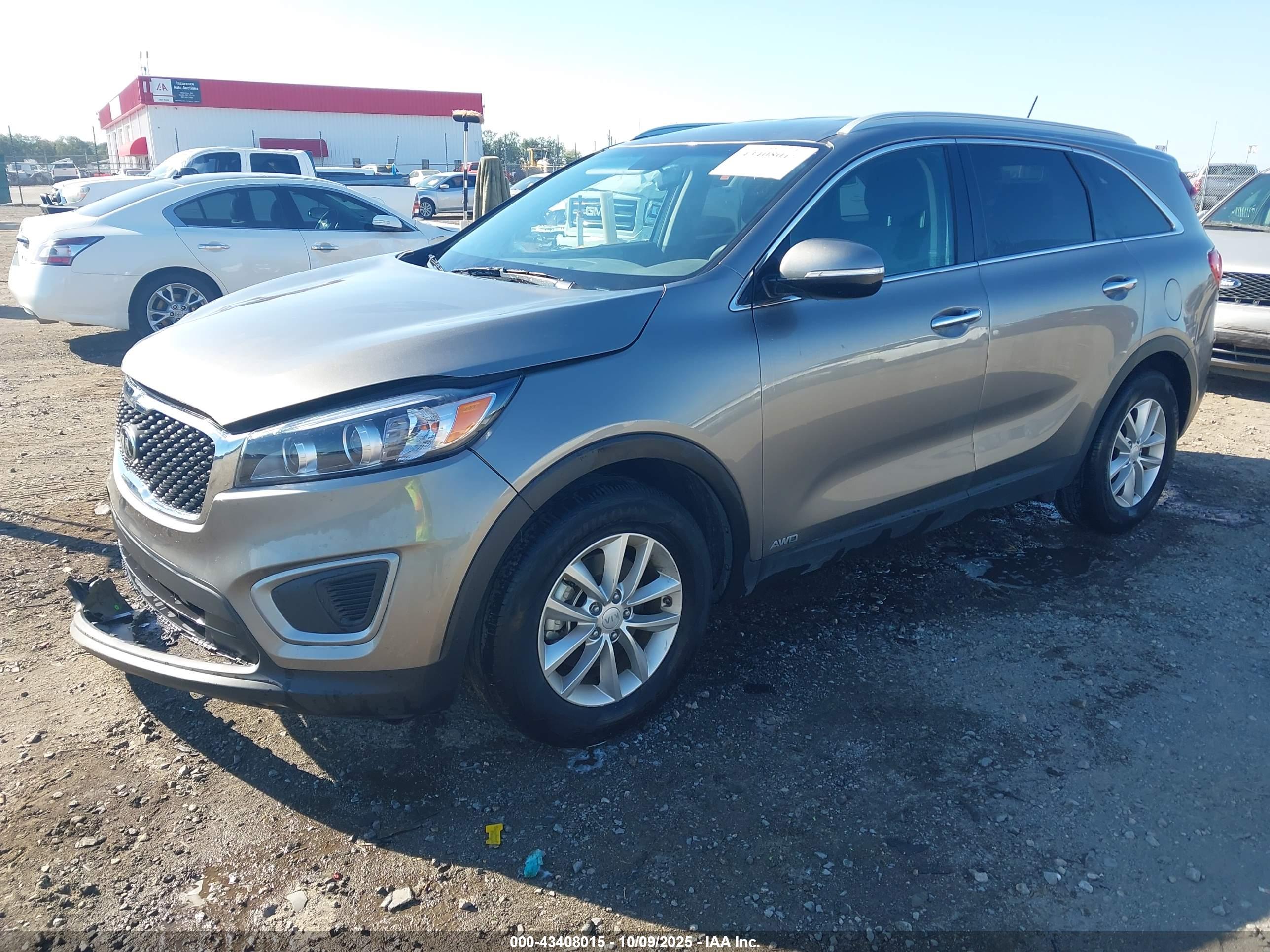 KIA SORENTO image 2