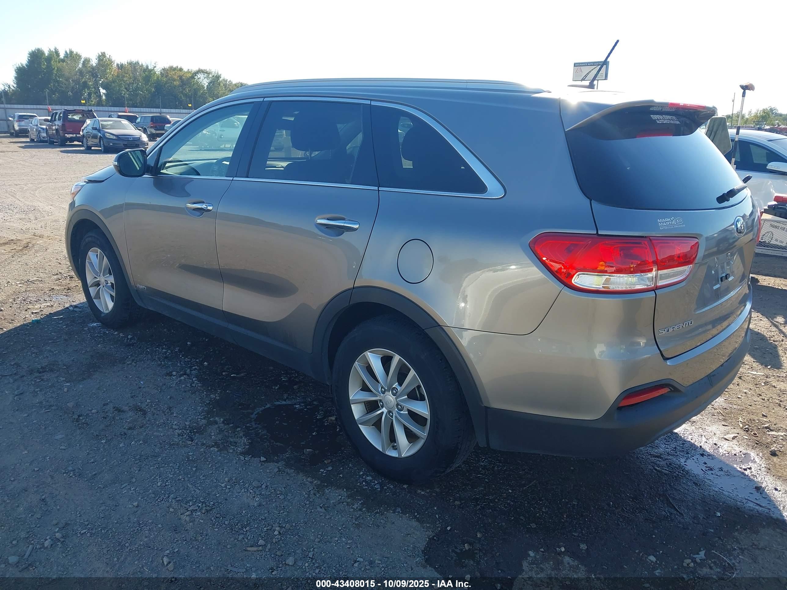 KIA SORENTO image 3