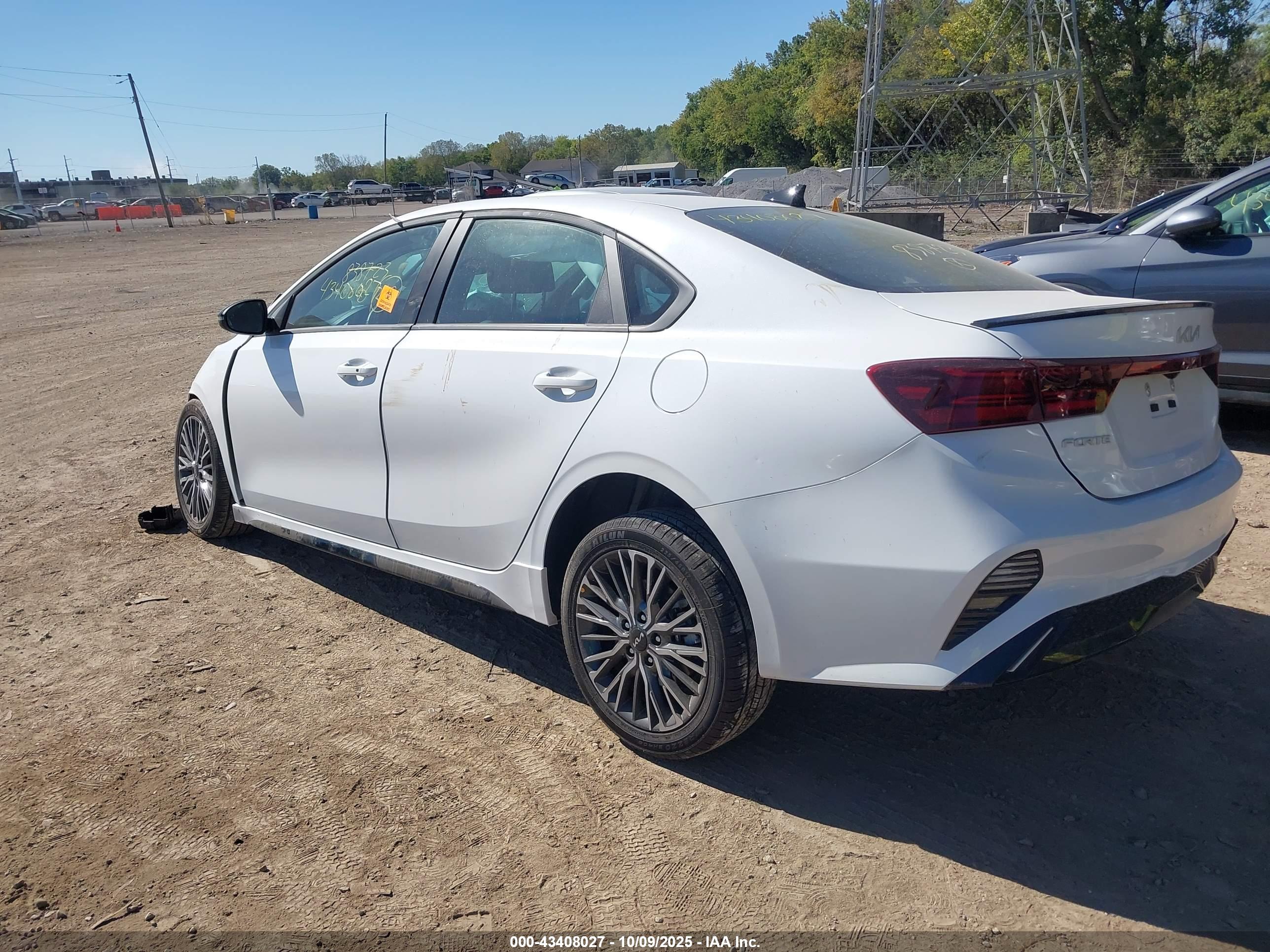 KIA FORTE image 3