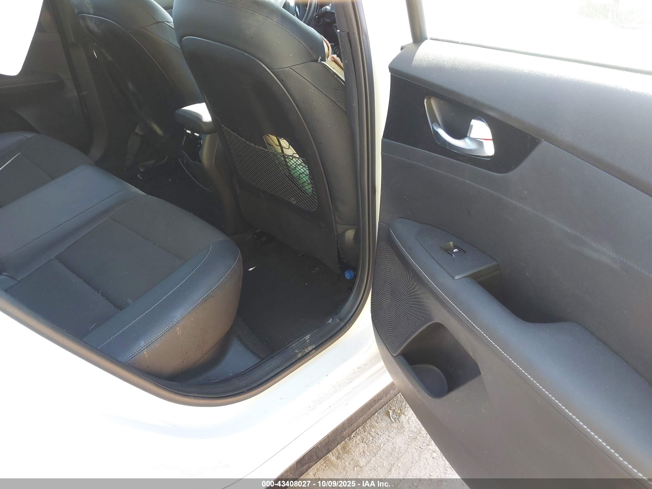 KIA FORTE image 8