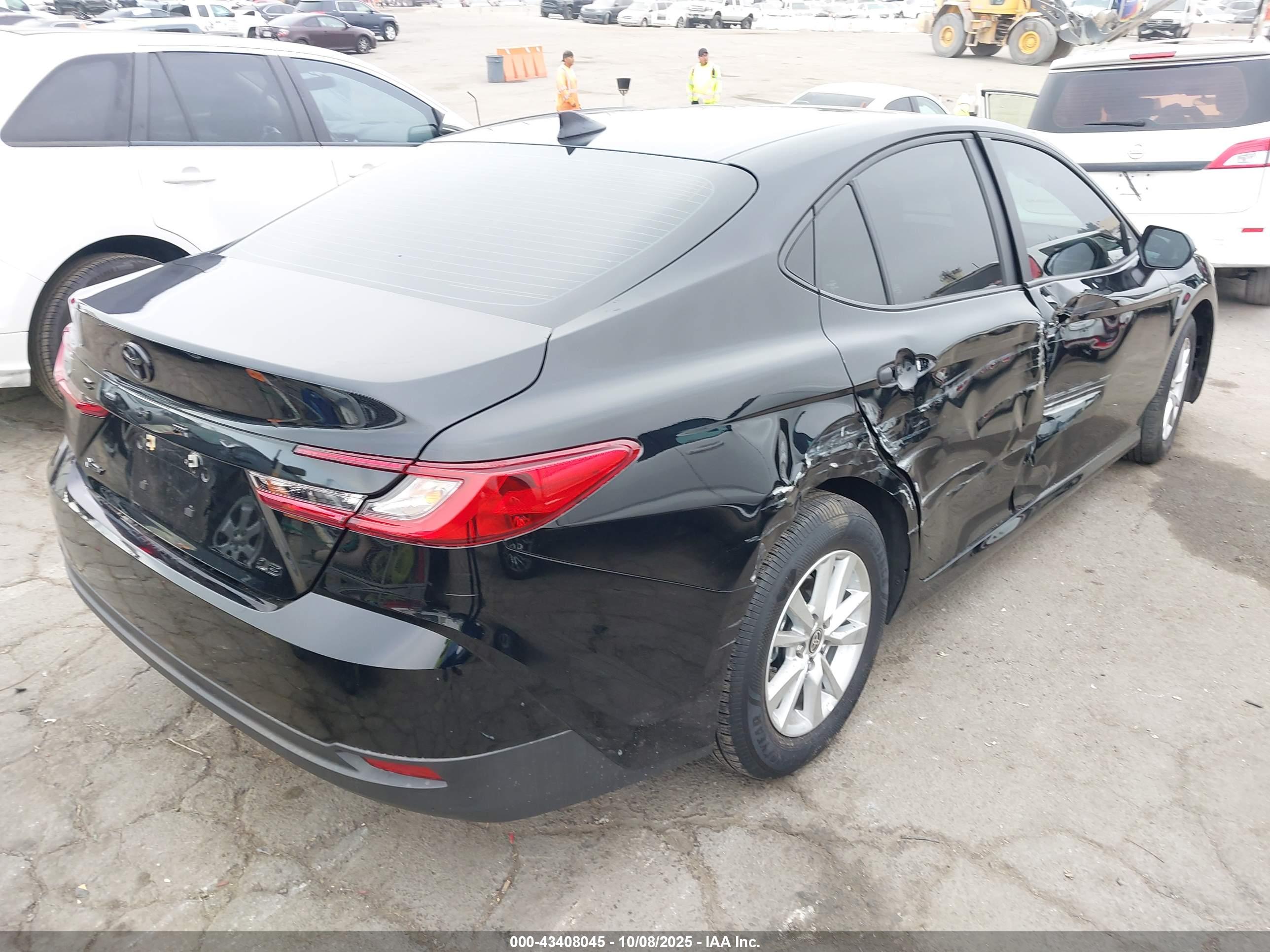 TOYOTA CAMRY image 4