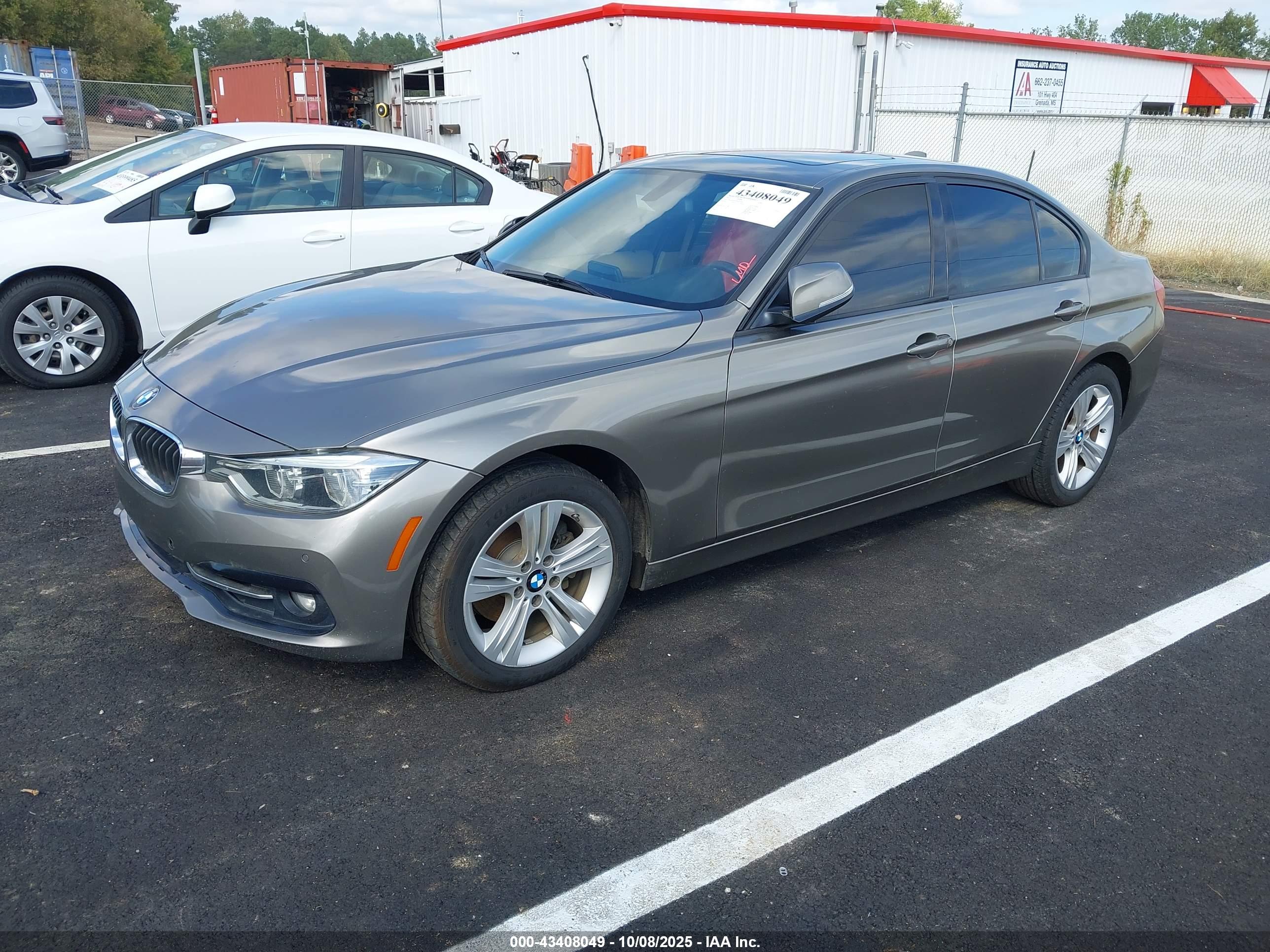 BMW 328I image 2