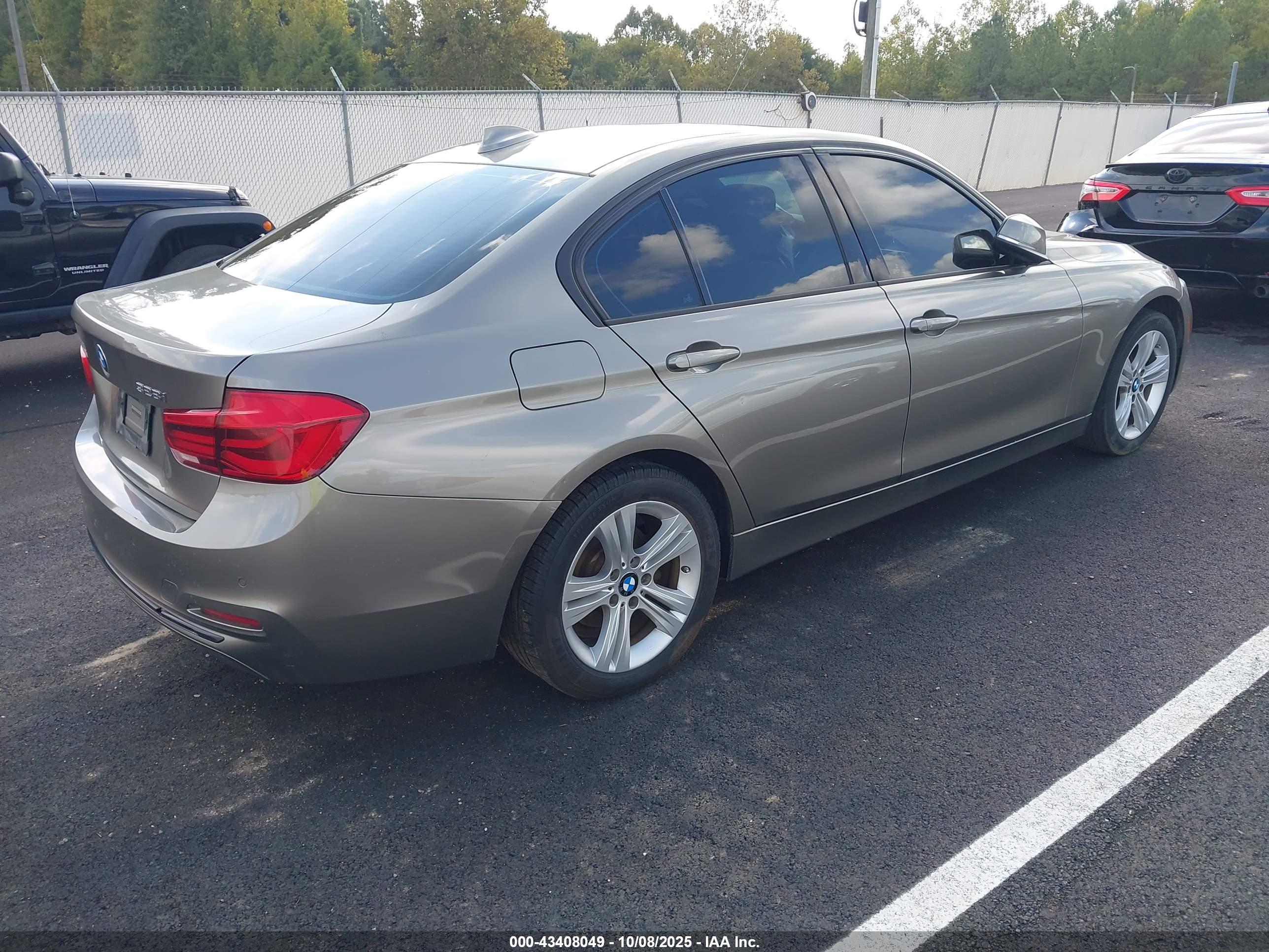 BMW 328I image 4