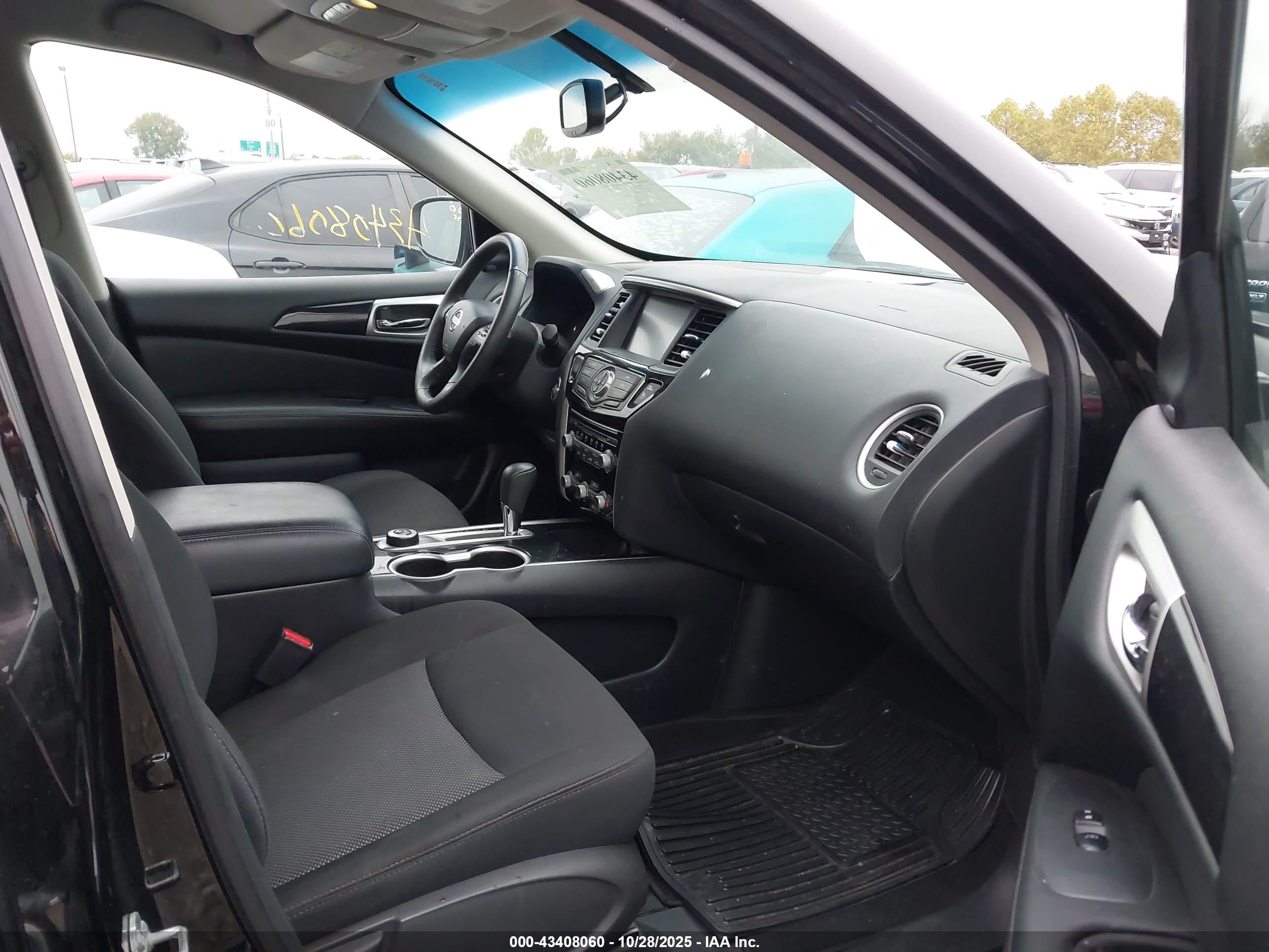 NISSAN PATHFINDER image 5