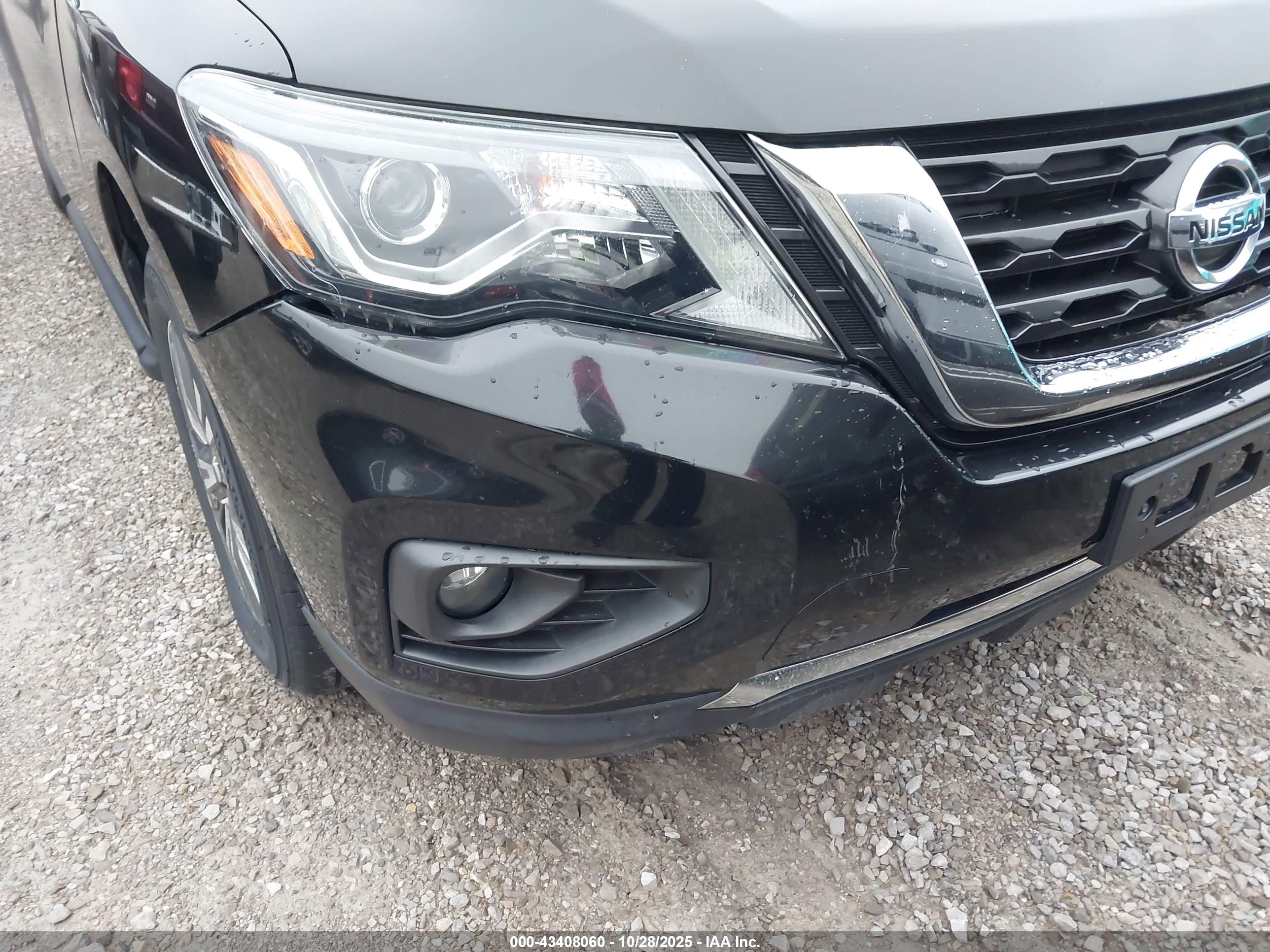 NISSAN PATHFINDER image 6