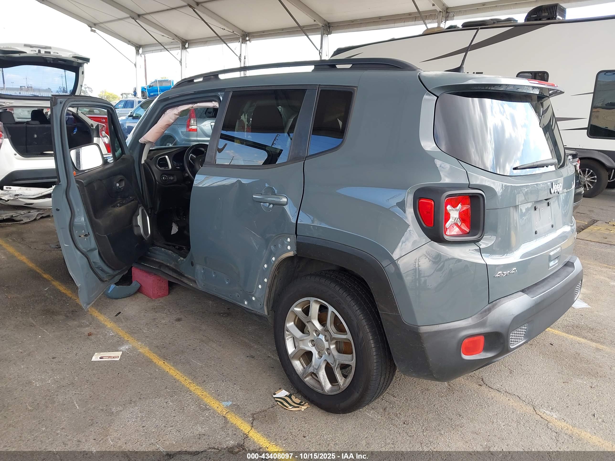 JEEP RENEGADE image 3