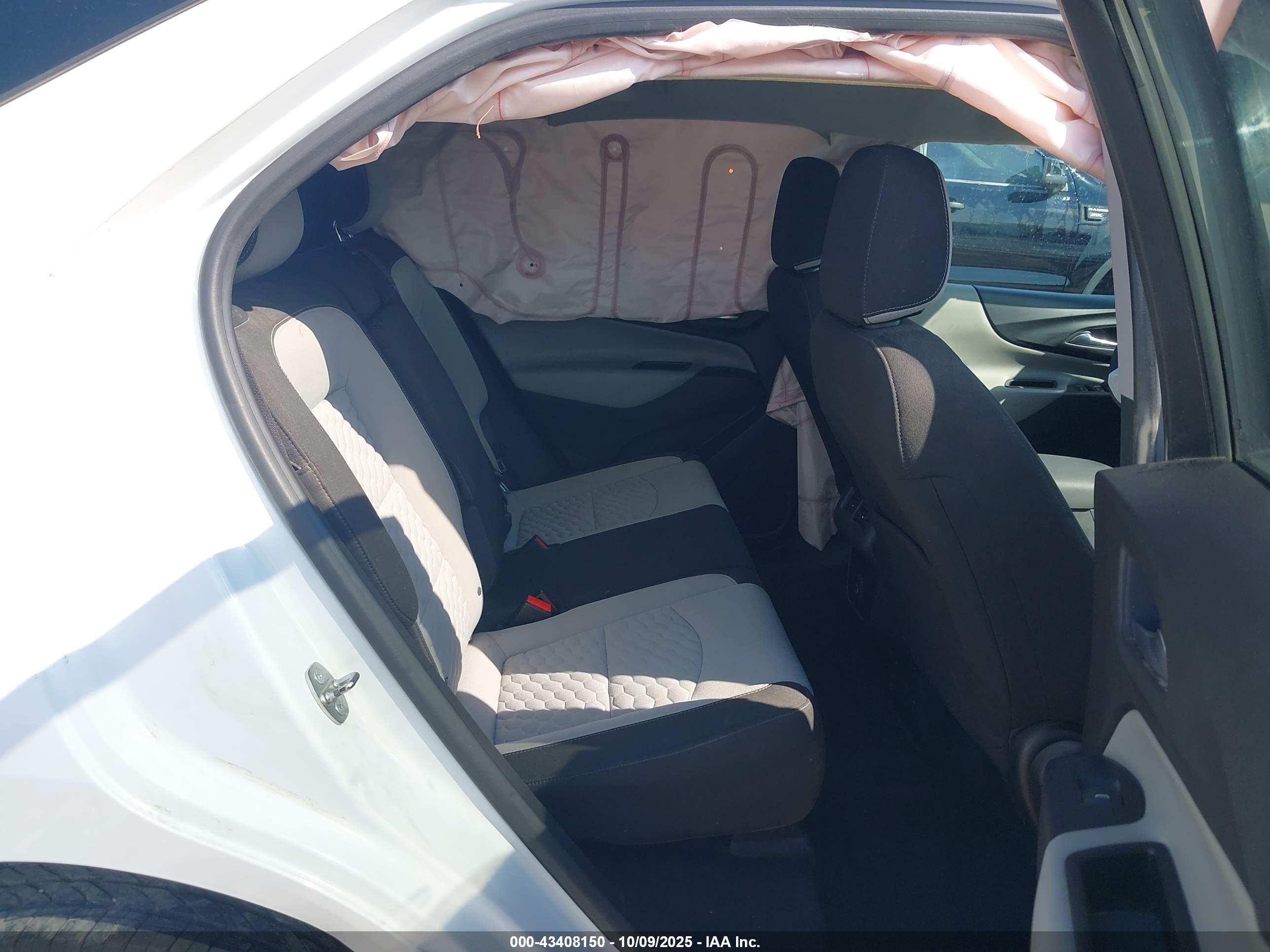 CHEVROLET EQUINOX image 8