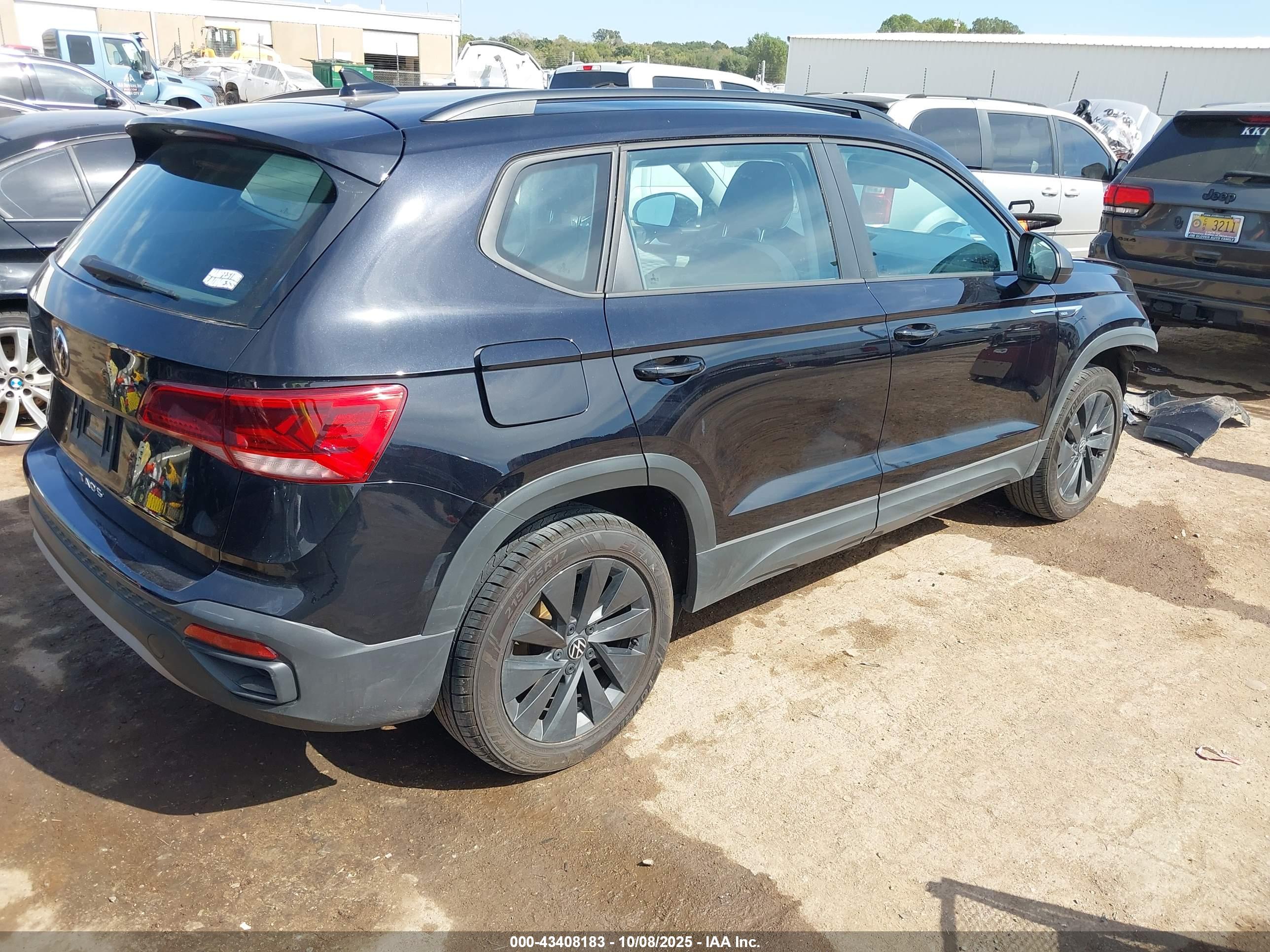 VOLKSWAGEN TAOS image 4