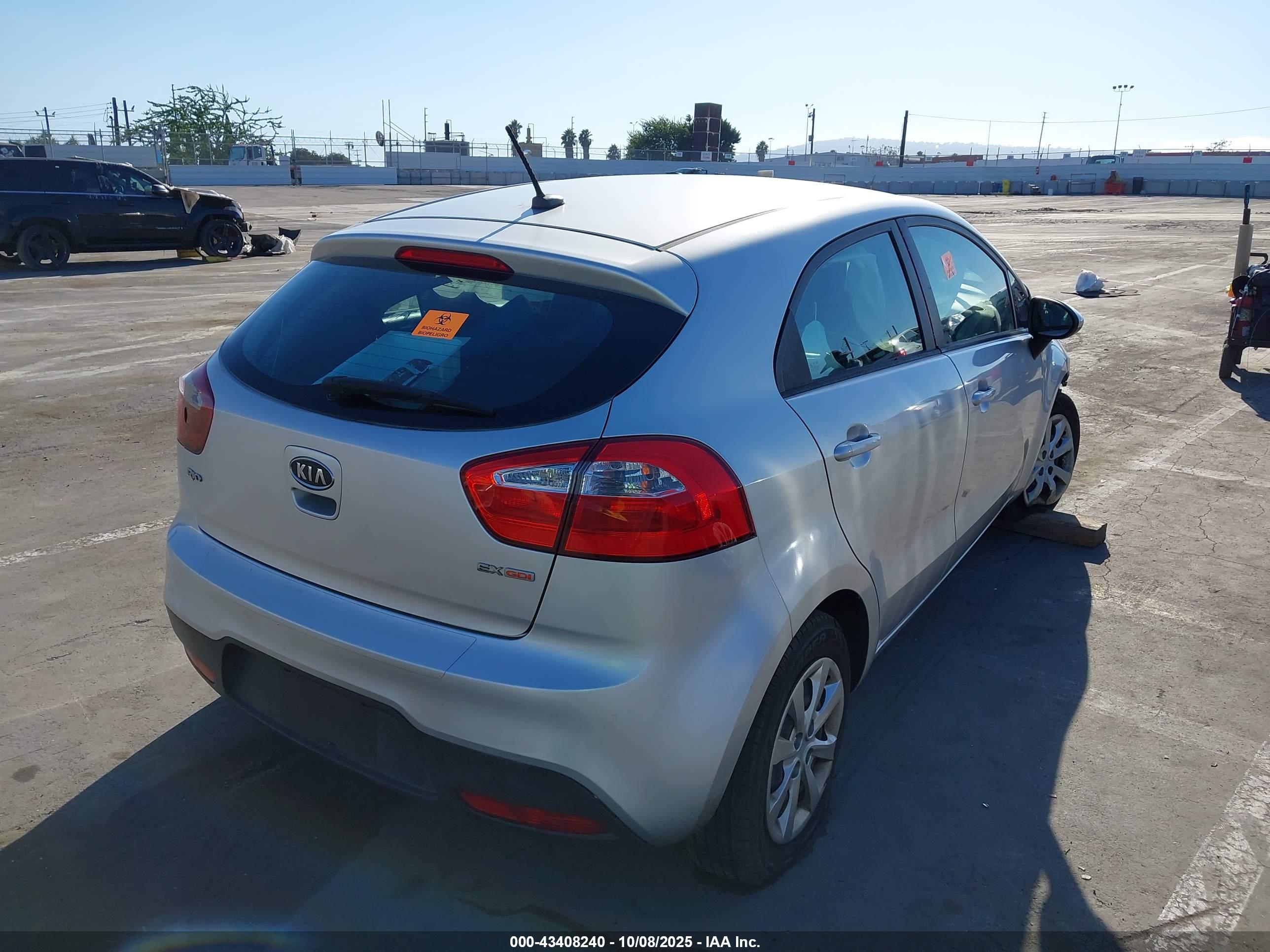 KIA RIO image 4