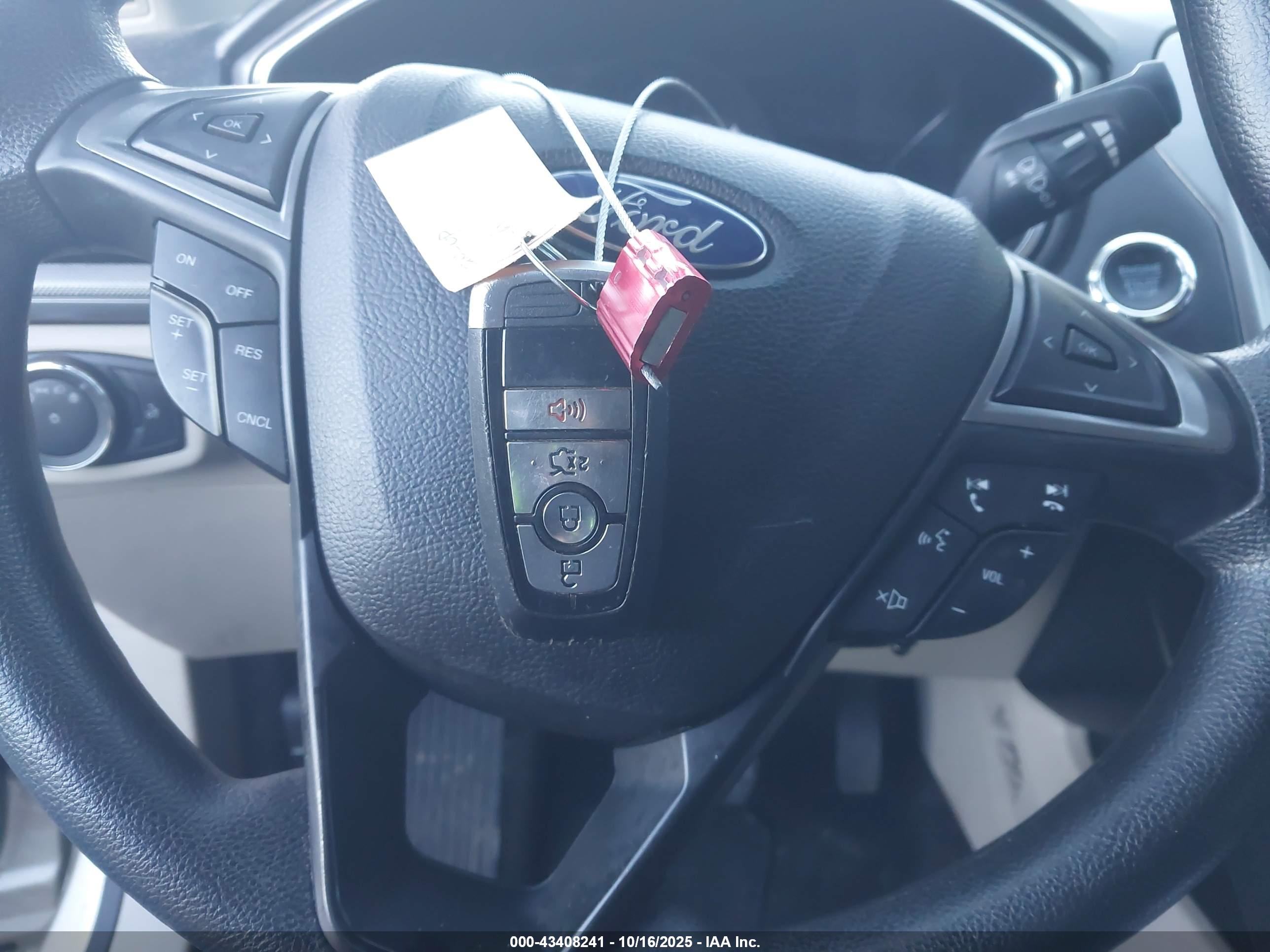 FORD FUSION image 11