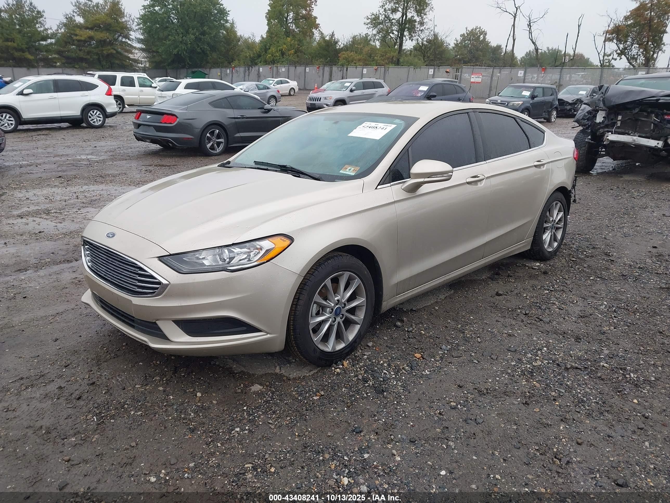 FORD FUSION image 2