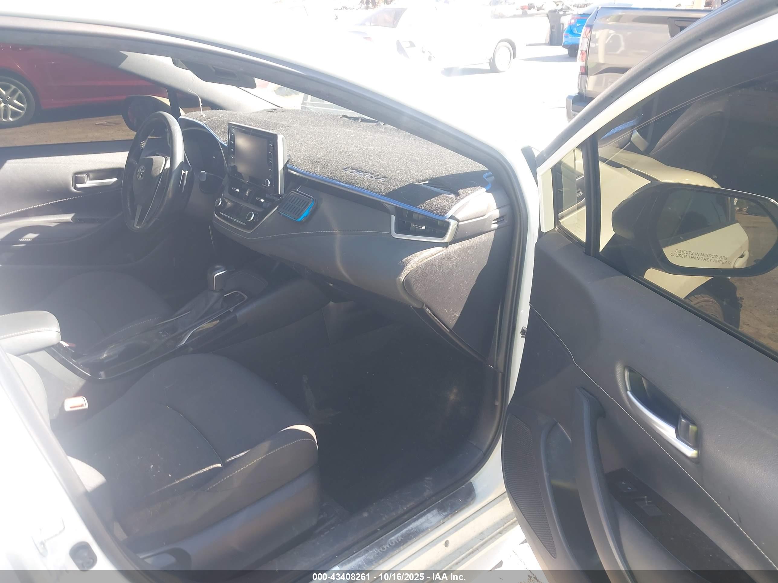 TOYOTA COROLLA image 5
