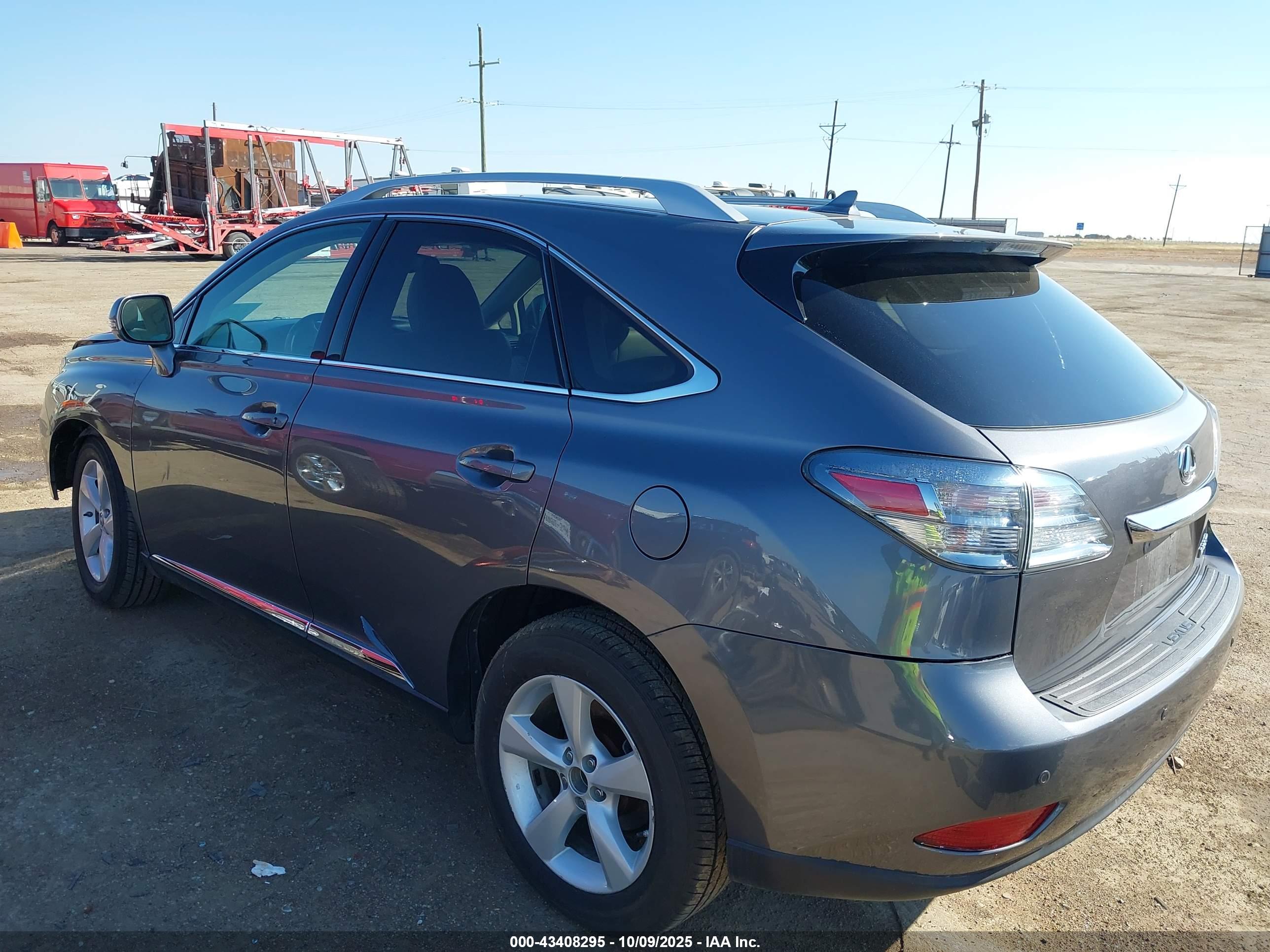 LEXUS RX image 3
