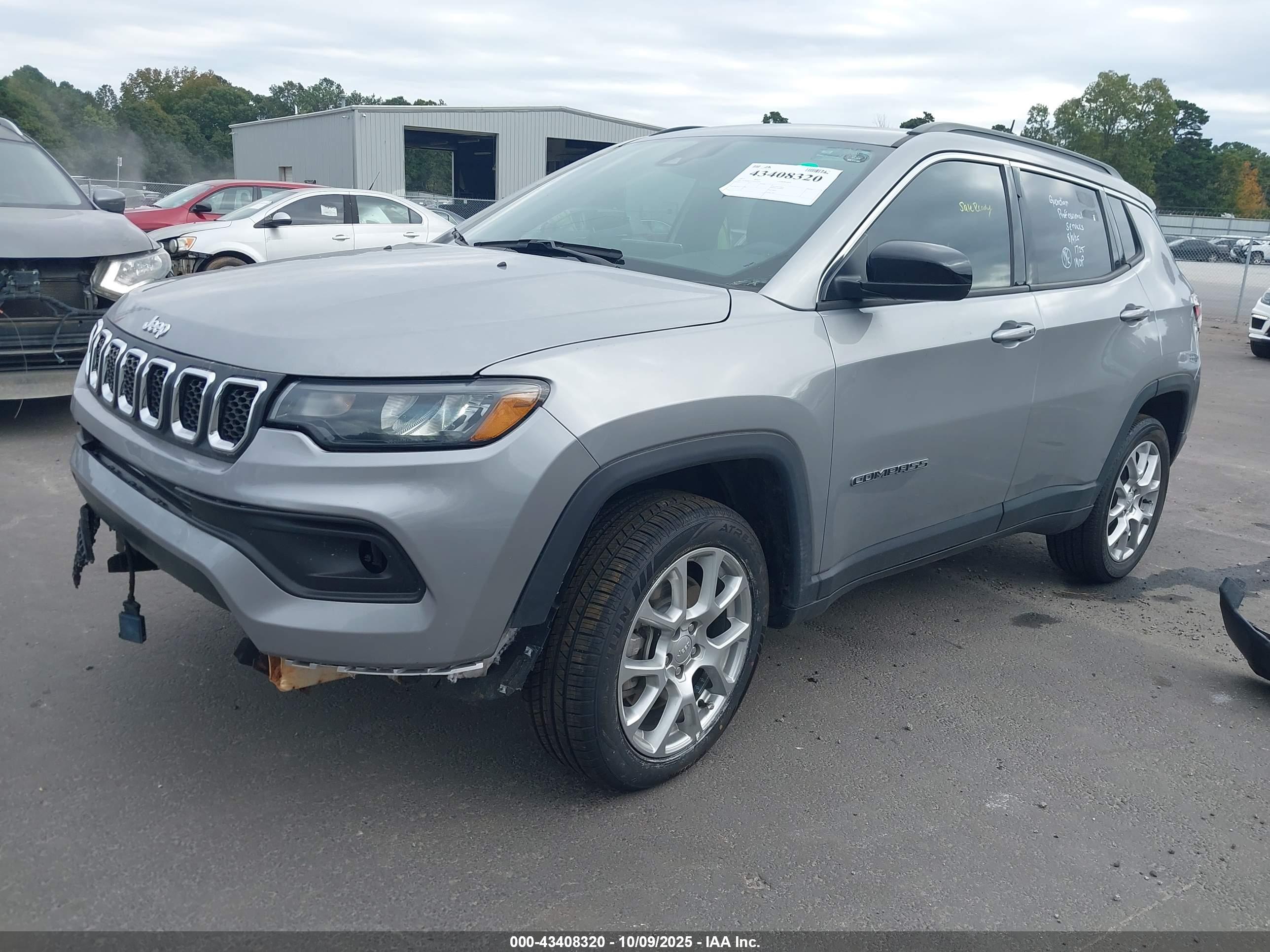 JEEP COMPASS image 2
