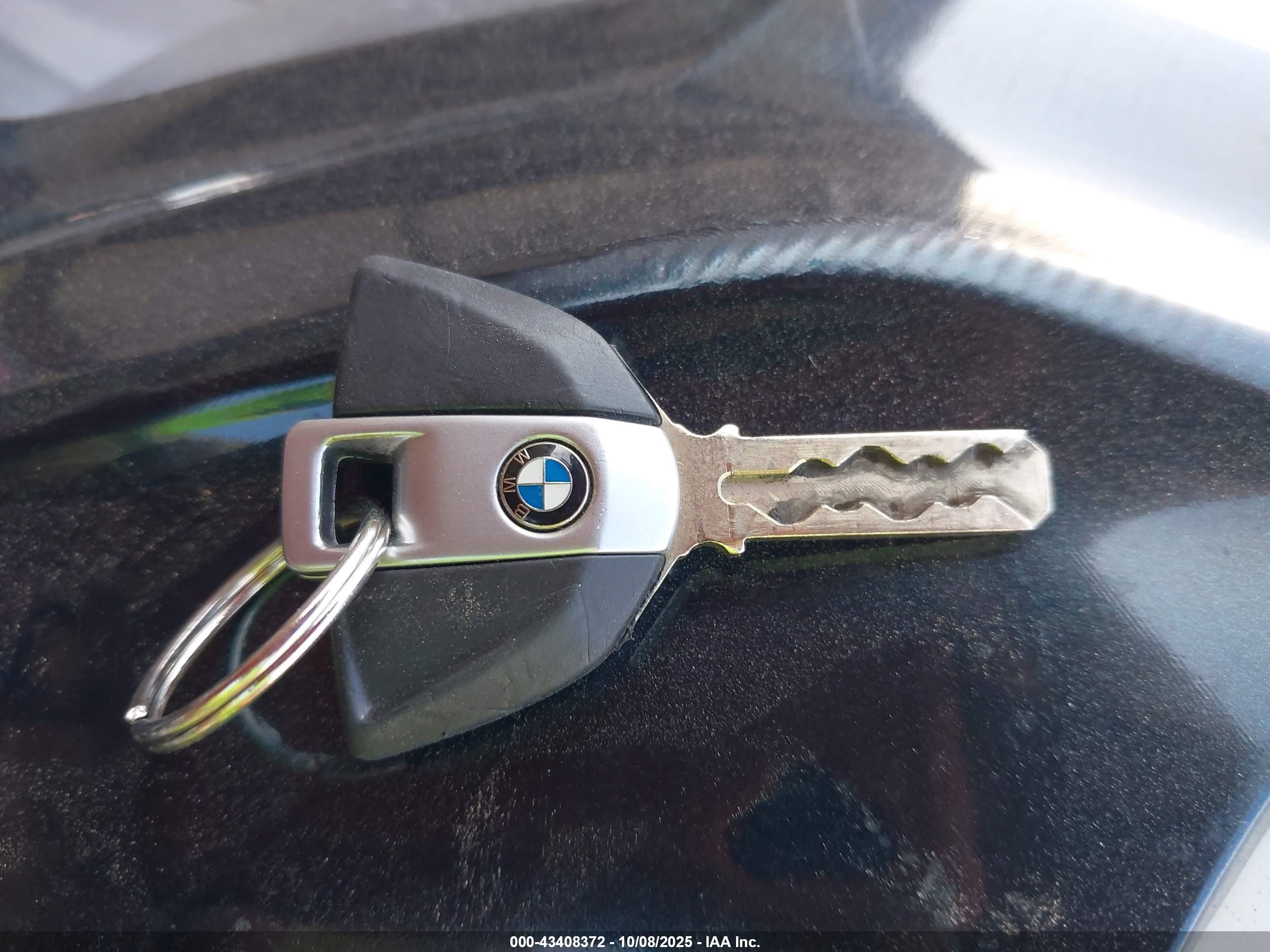 BMW S image 11