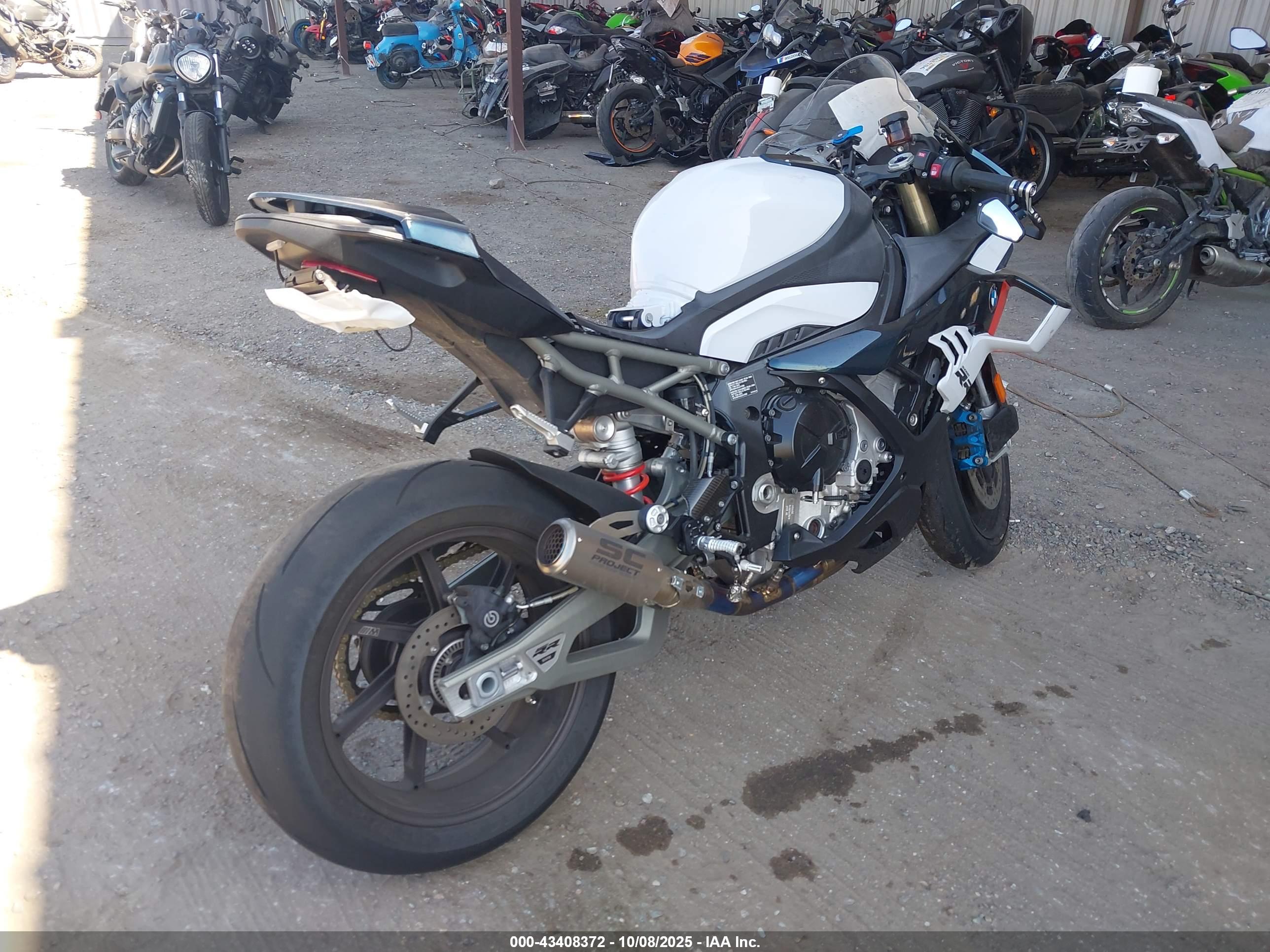 BMW S image 4