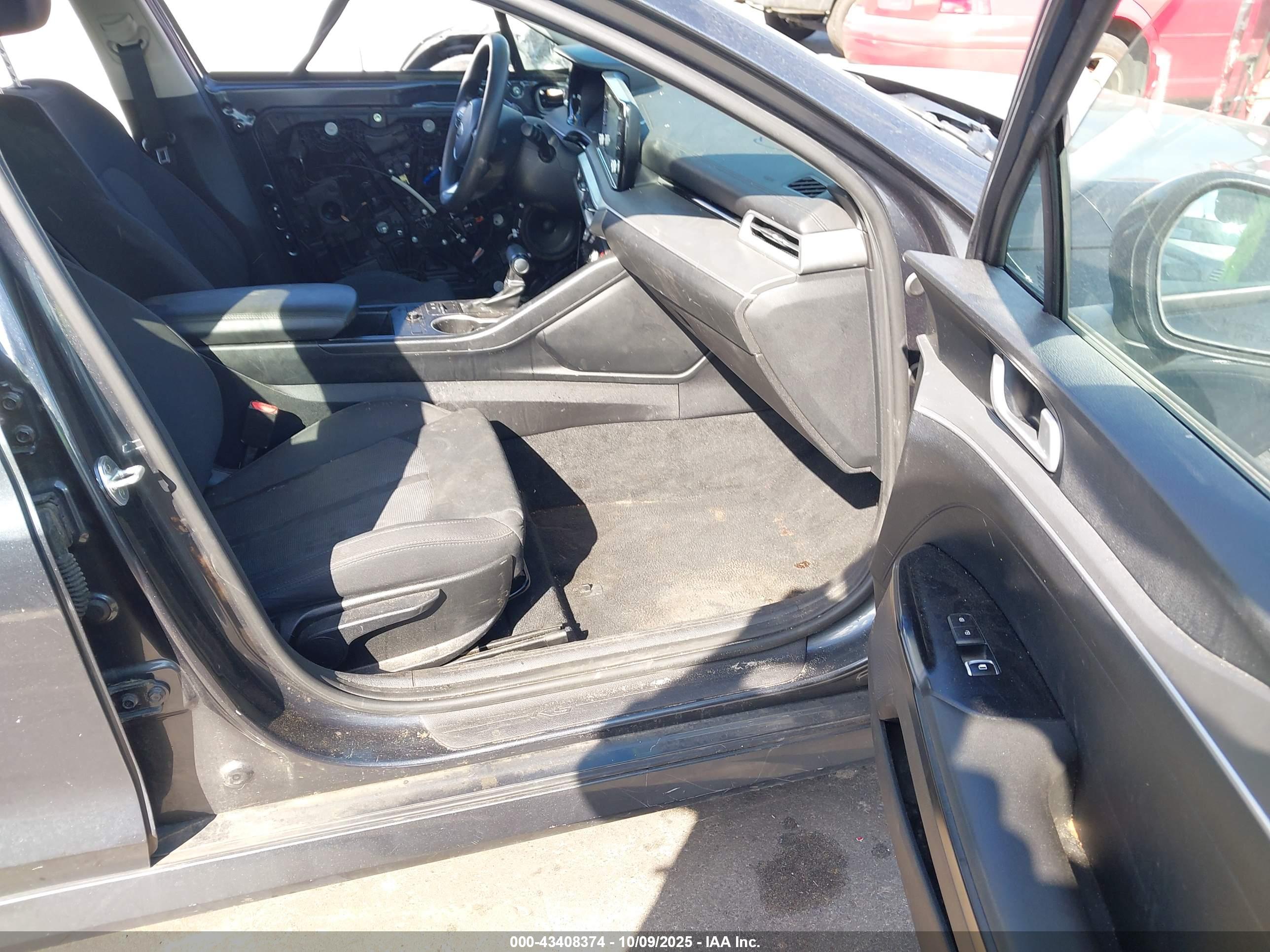 KIA K5 image 5