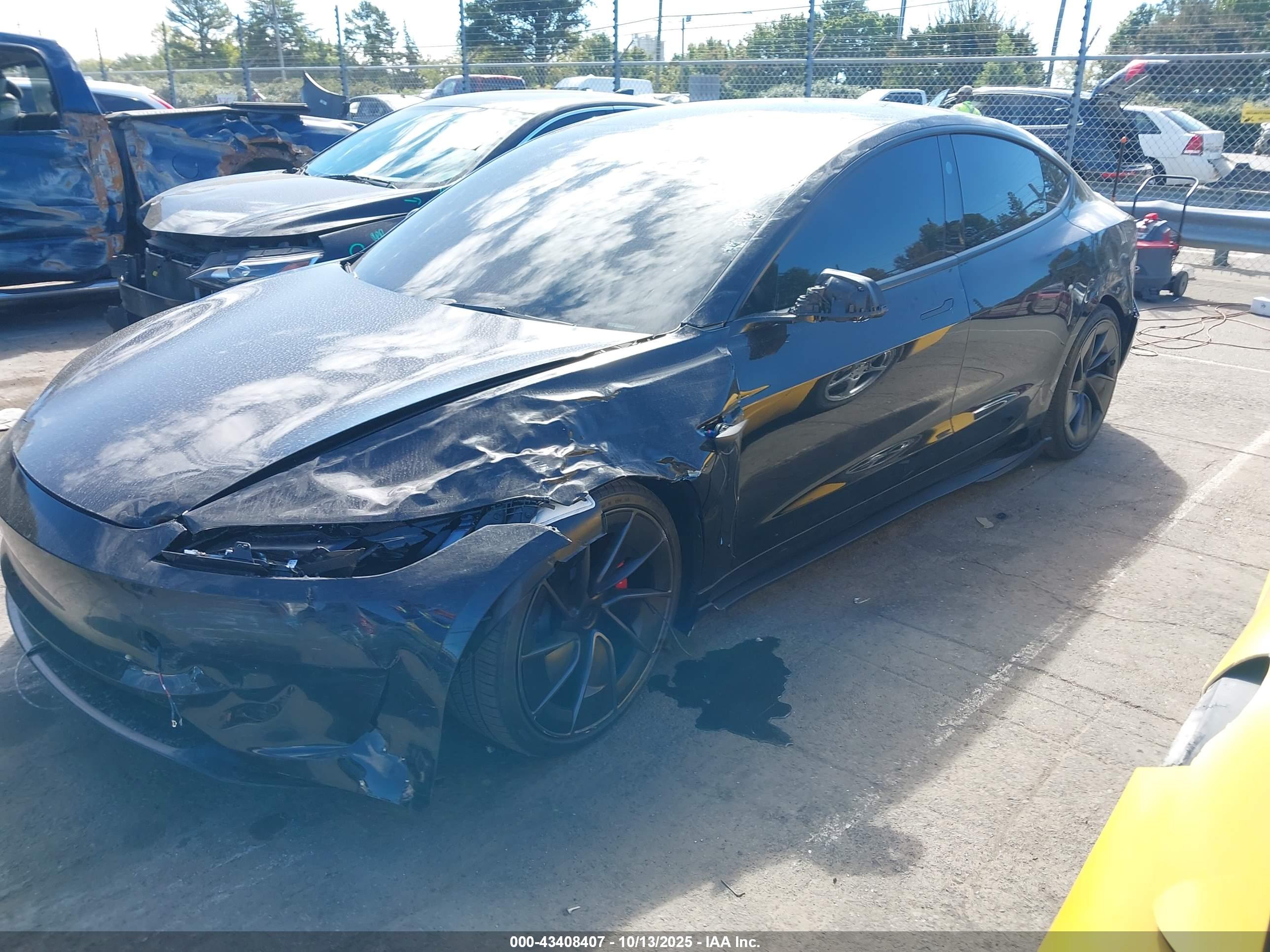 TESLA MODEL image 2