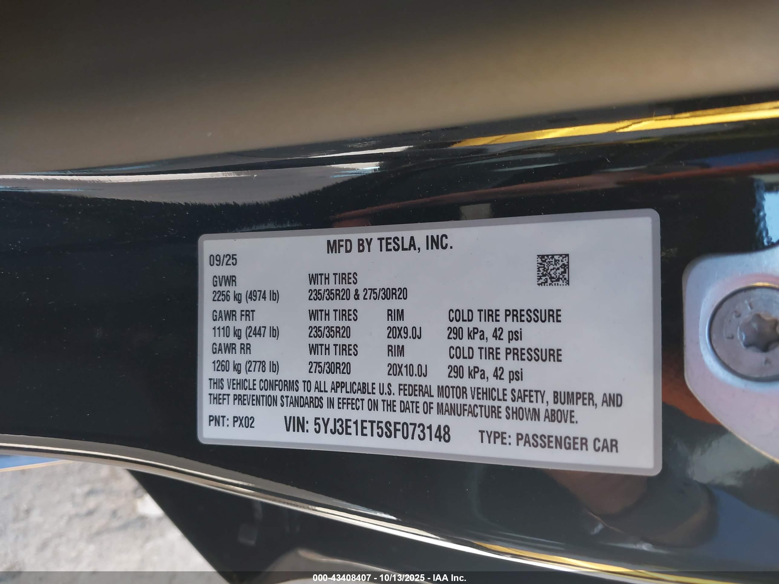 TESLA MODEL image 9