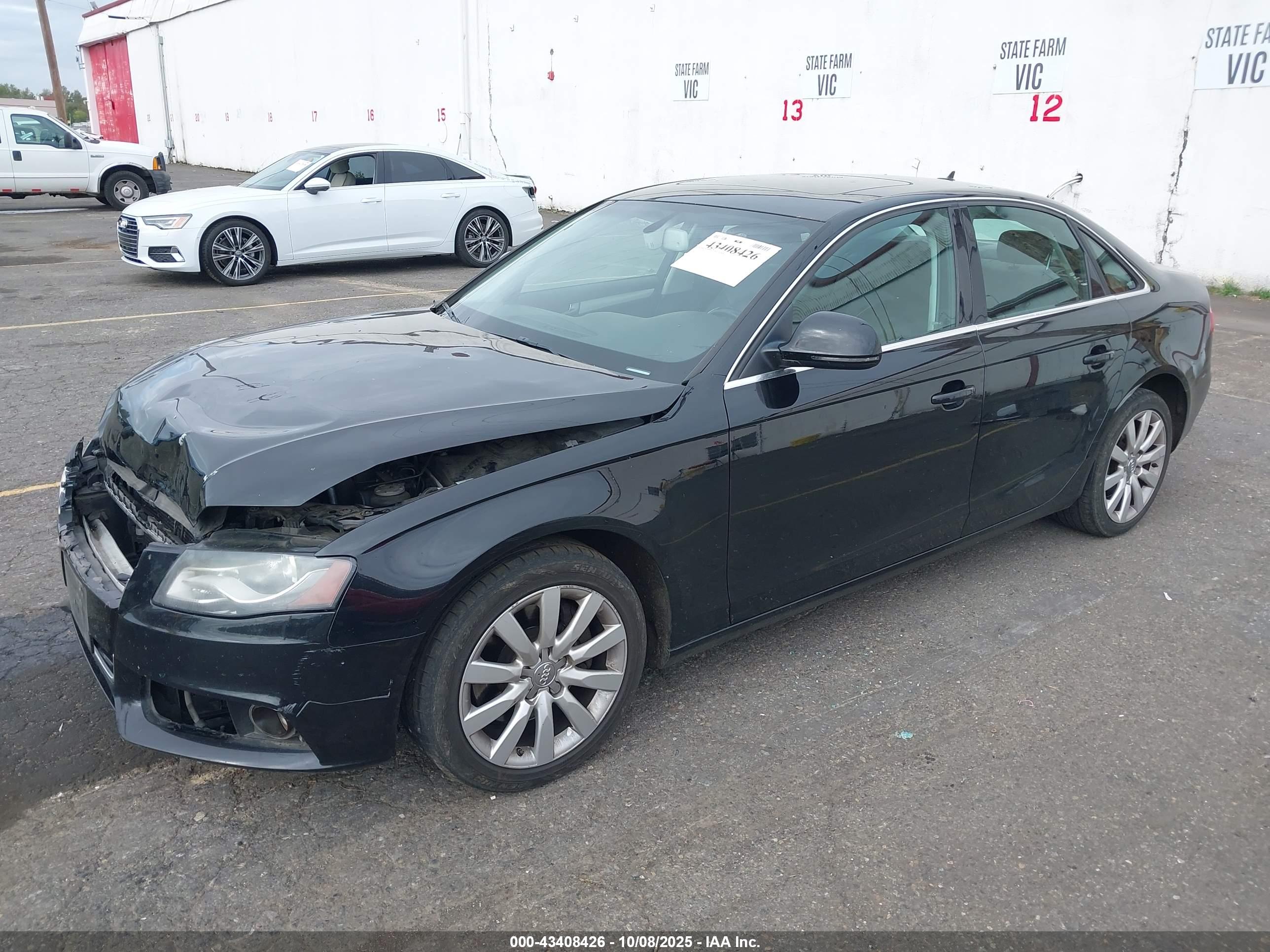 AUDI A4 image 2