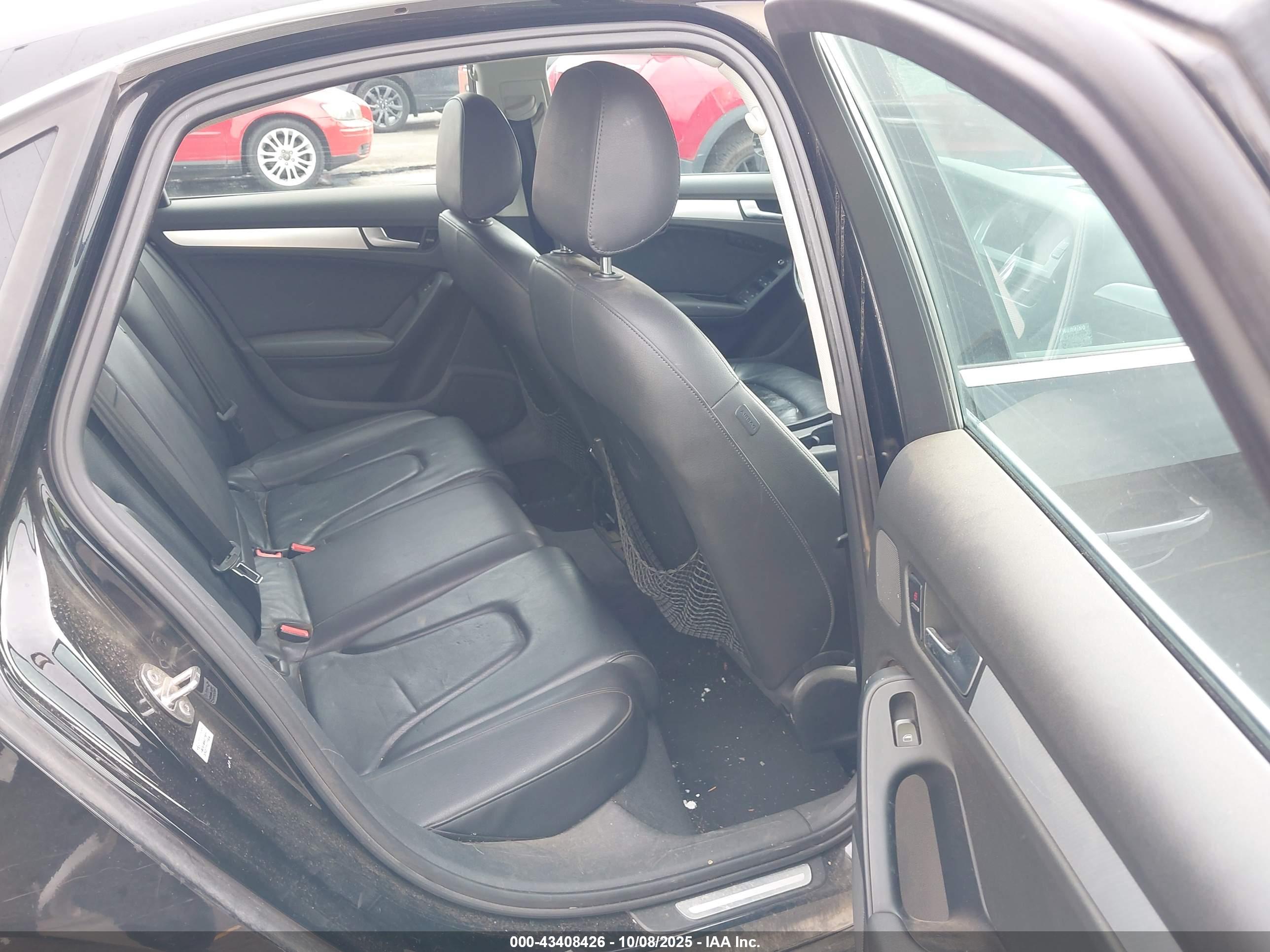 AUDI A4 image 8