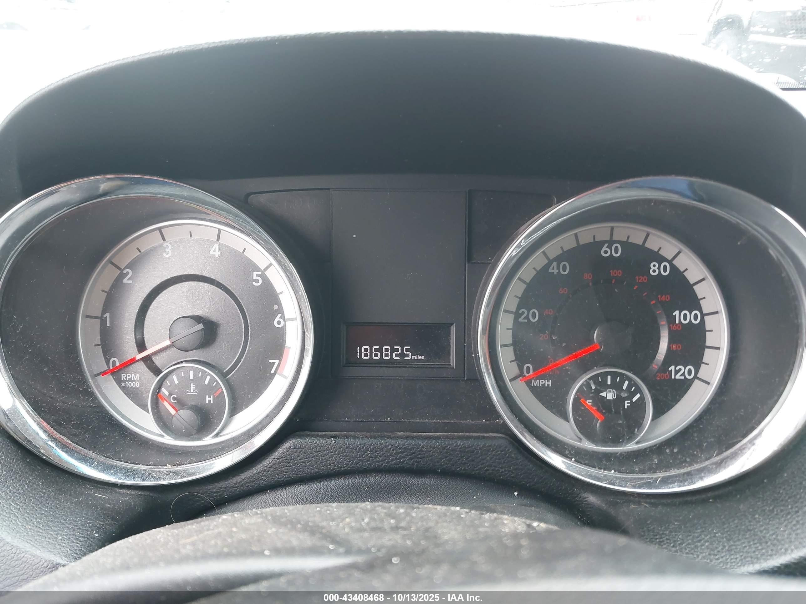 DODGE GRAND image 7