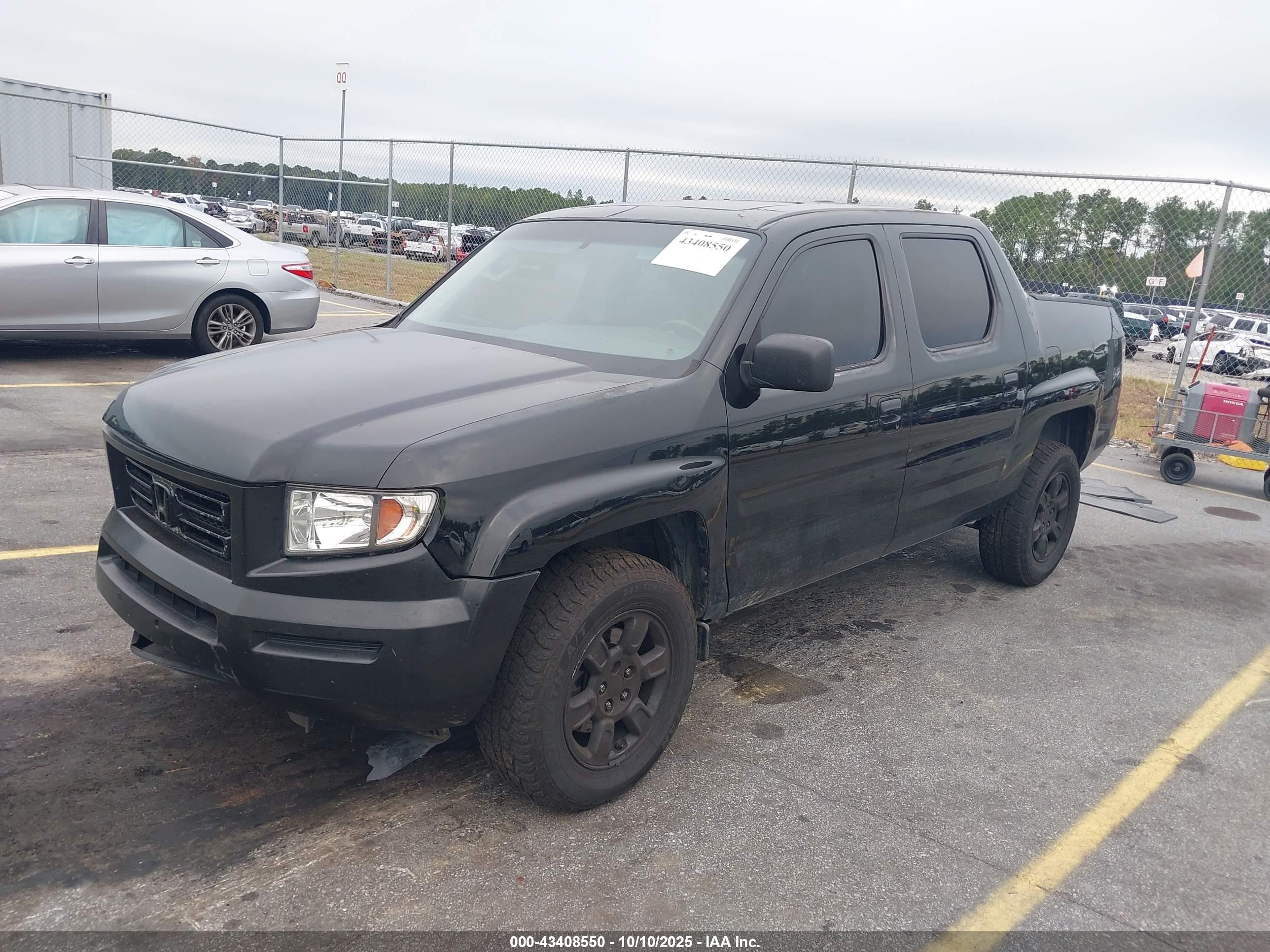 HONDA RIDGELINE image 2