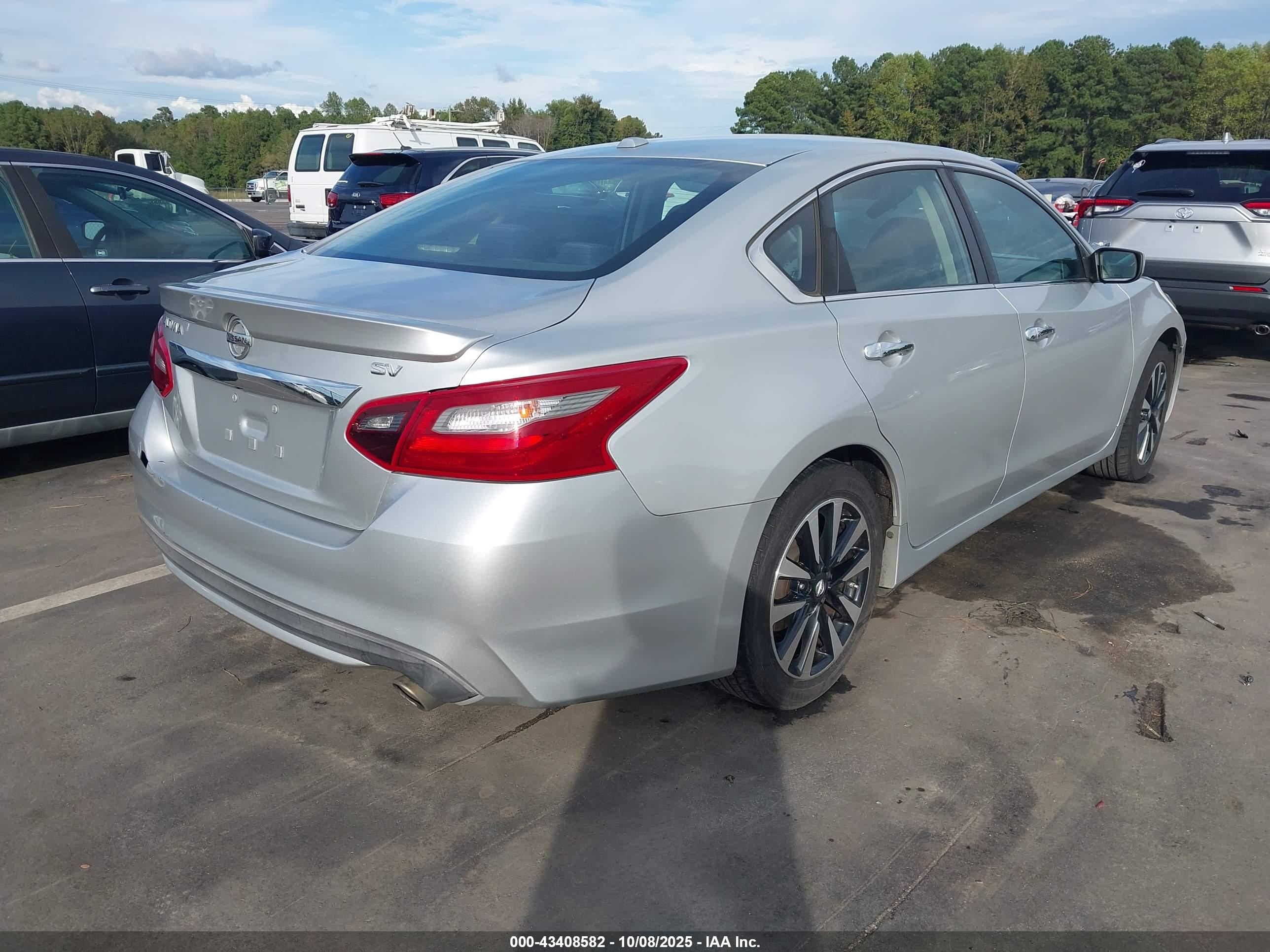 NISSAN ALTIMA image 4