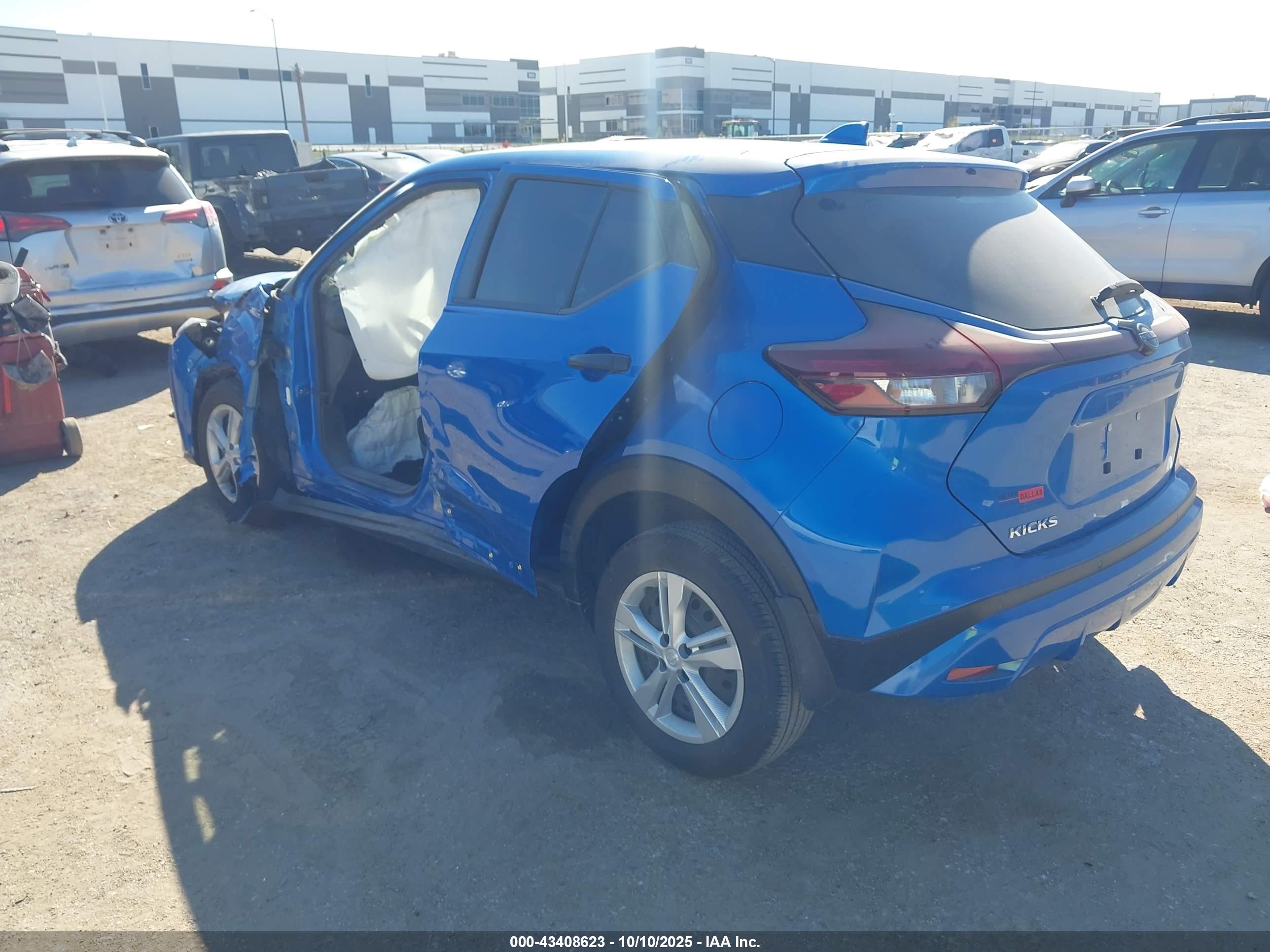 NISSAN KICKS image 3