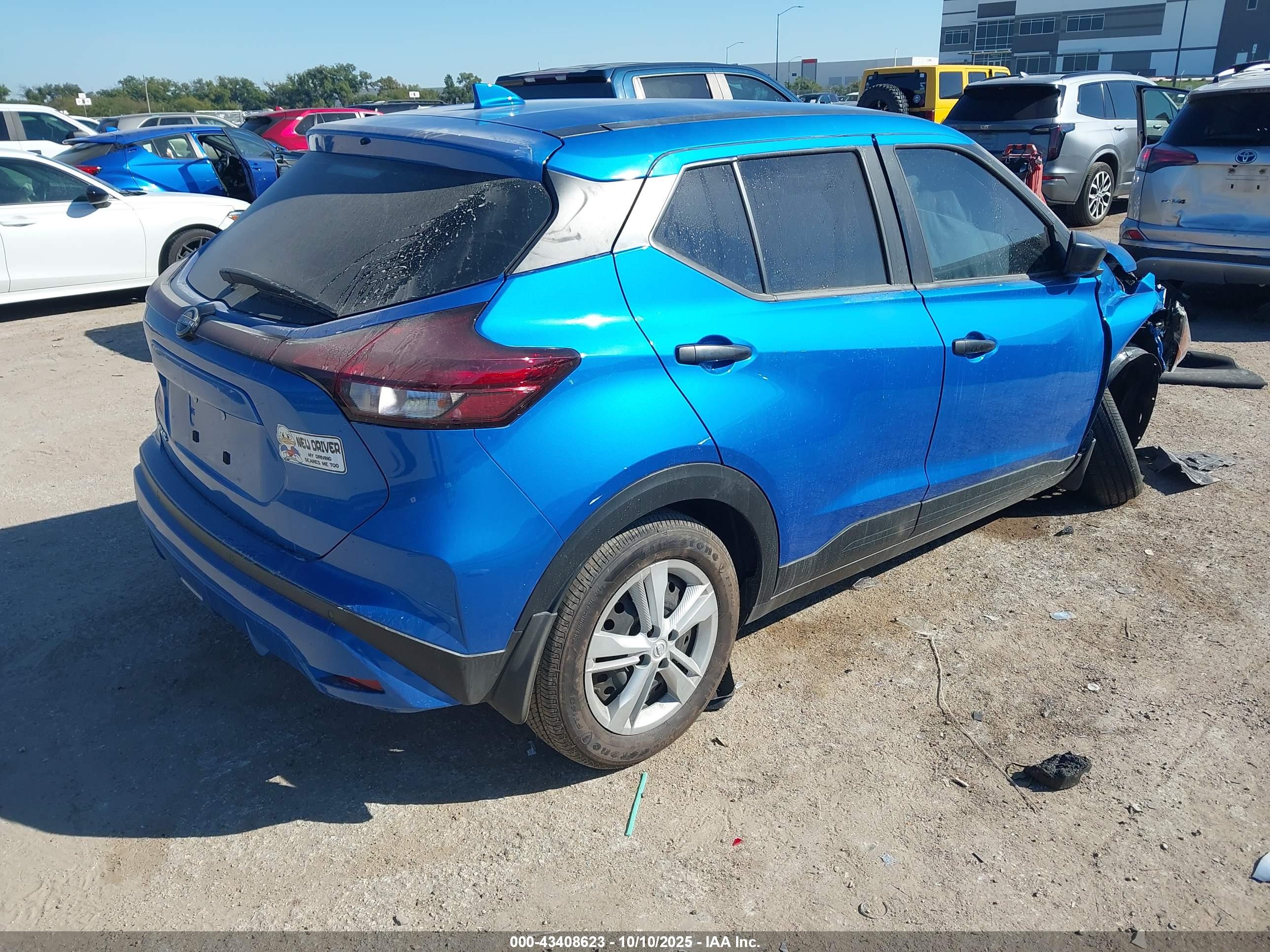 NISSAN KICKS image 4