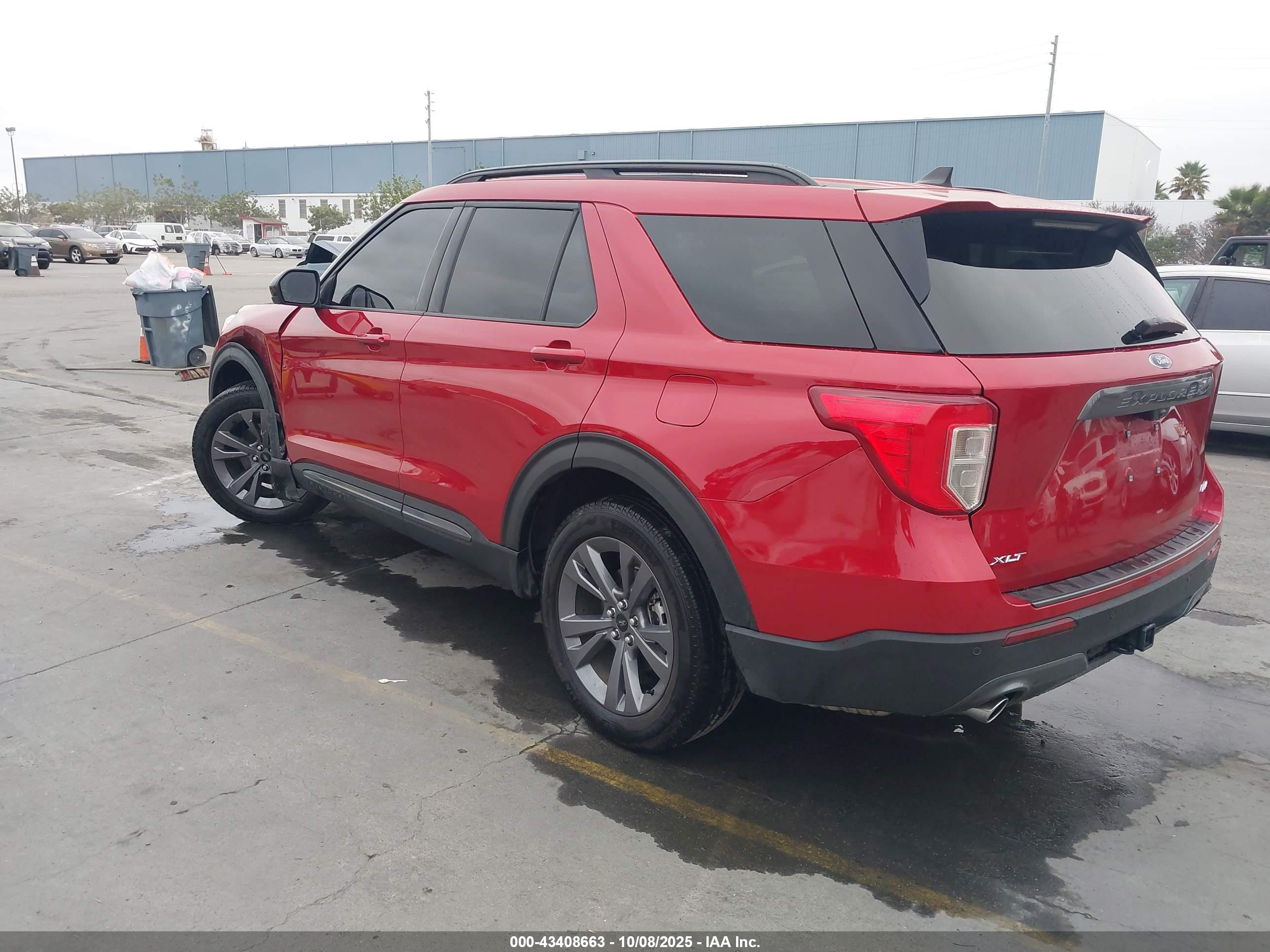 FORD EXPLORER image 3