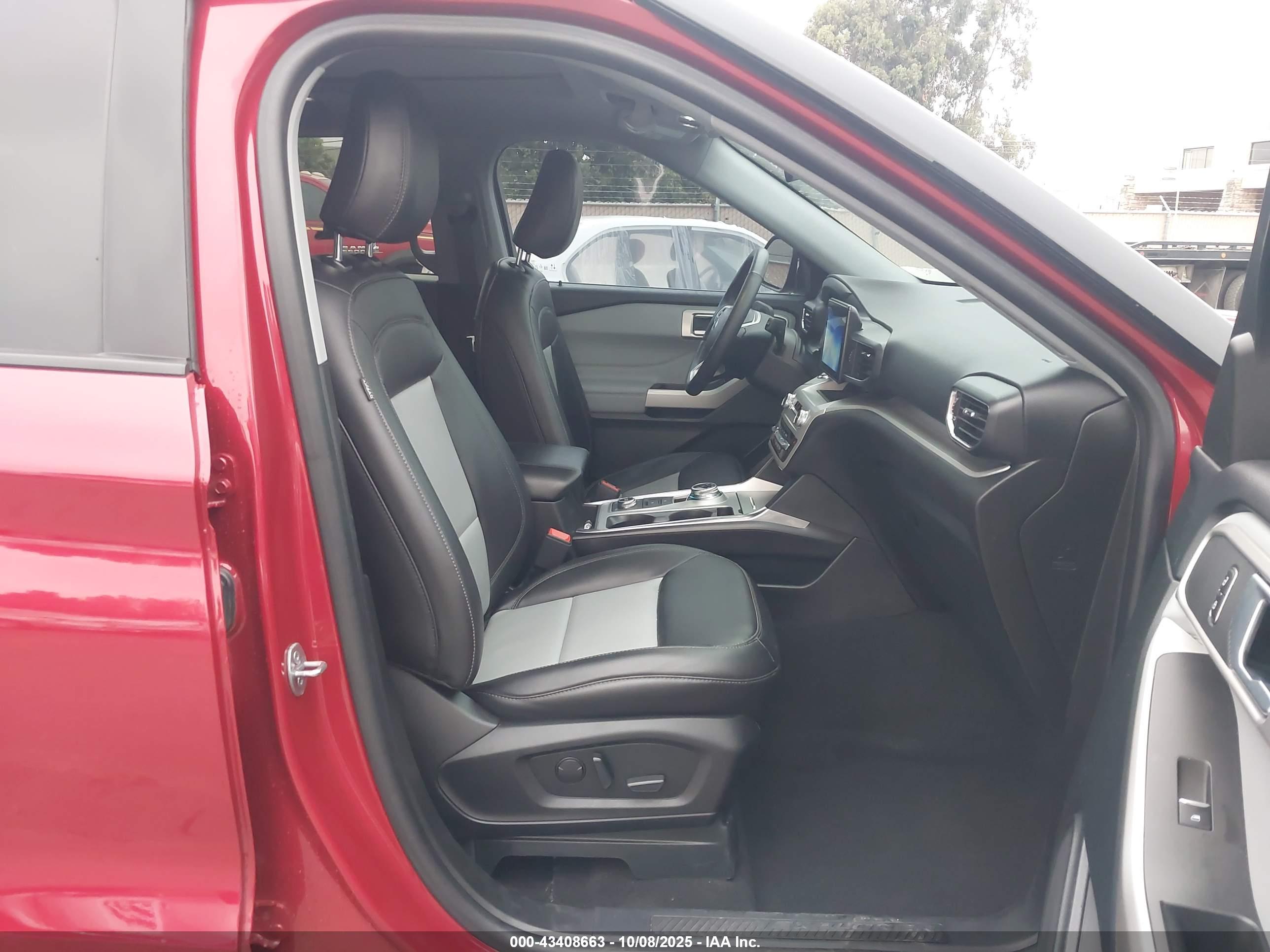 FORD EXPLORER image 5
