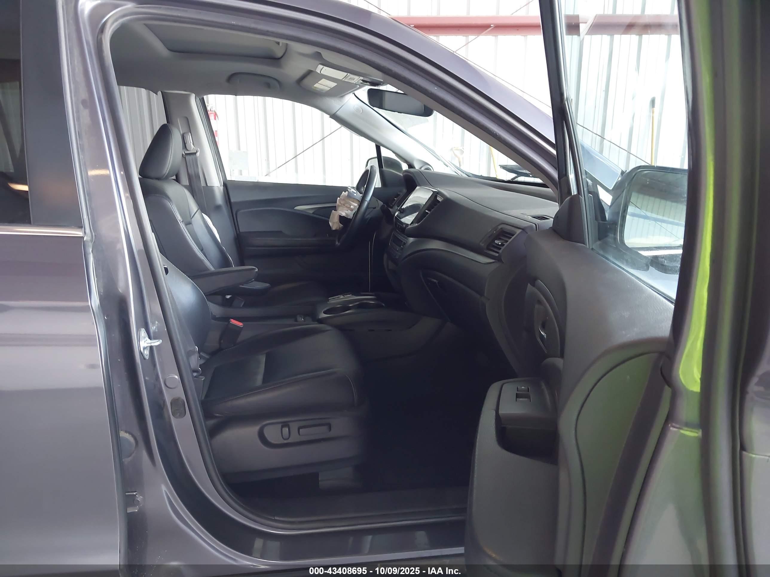 HONDA PILOT image 5