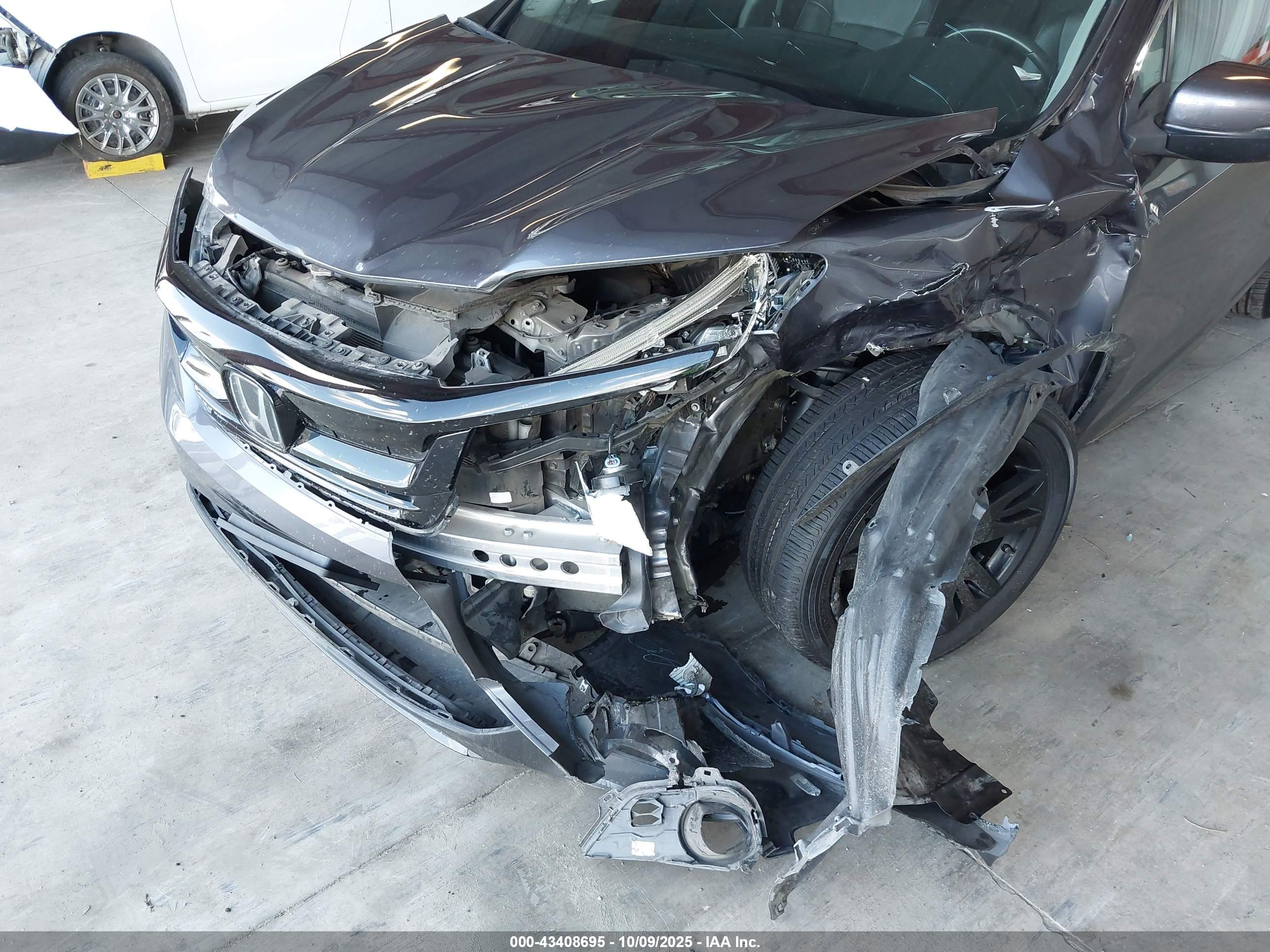 HONDA PILOT image 6
