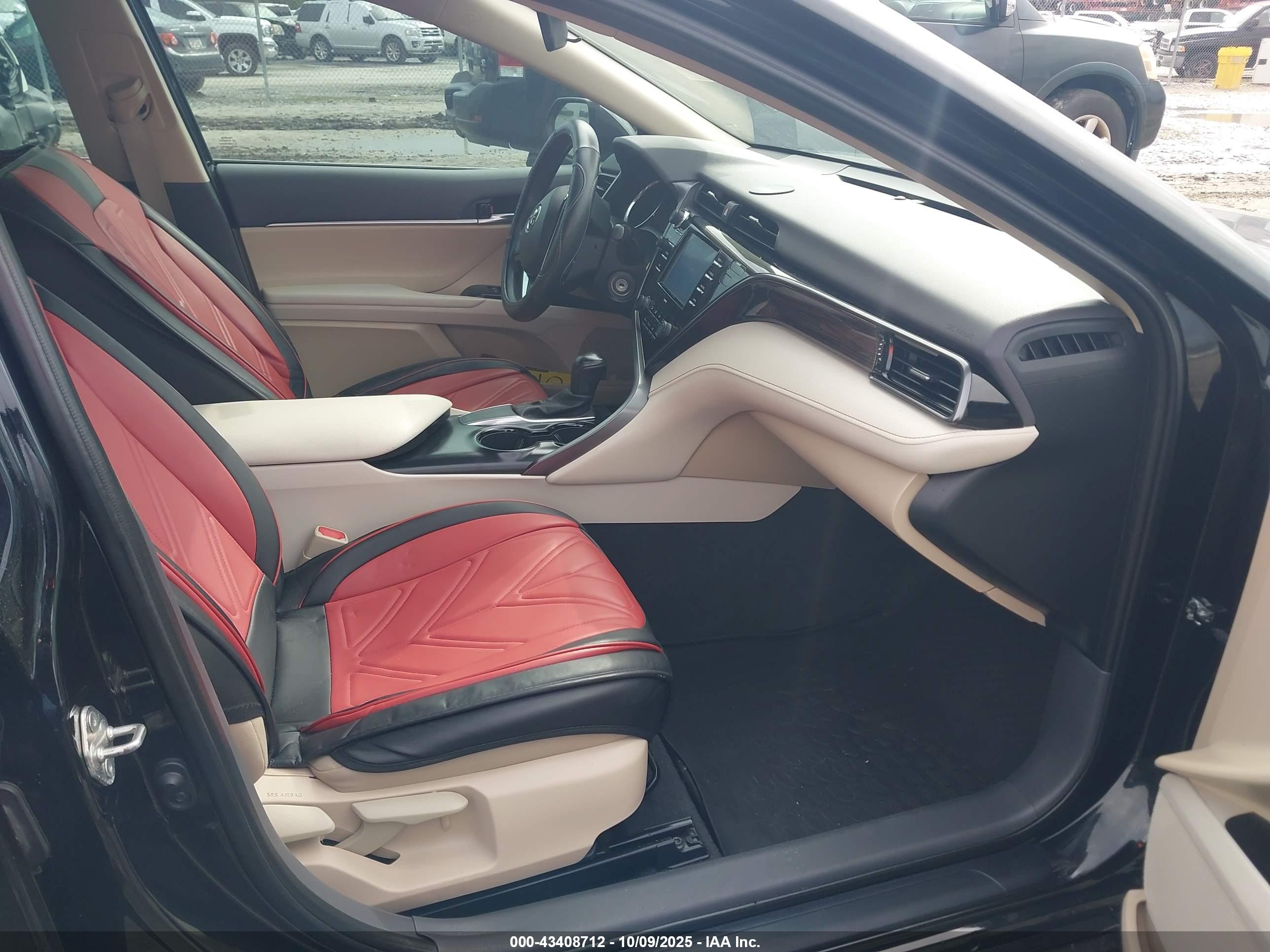 TOYOTA CAMRY image 5
