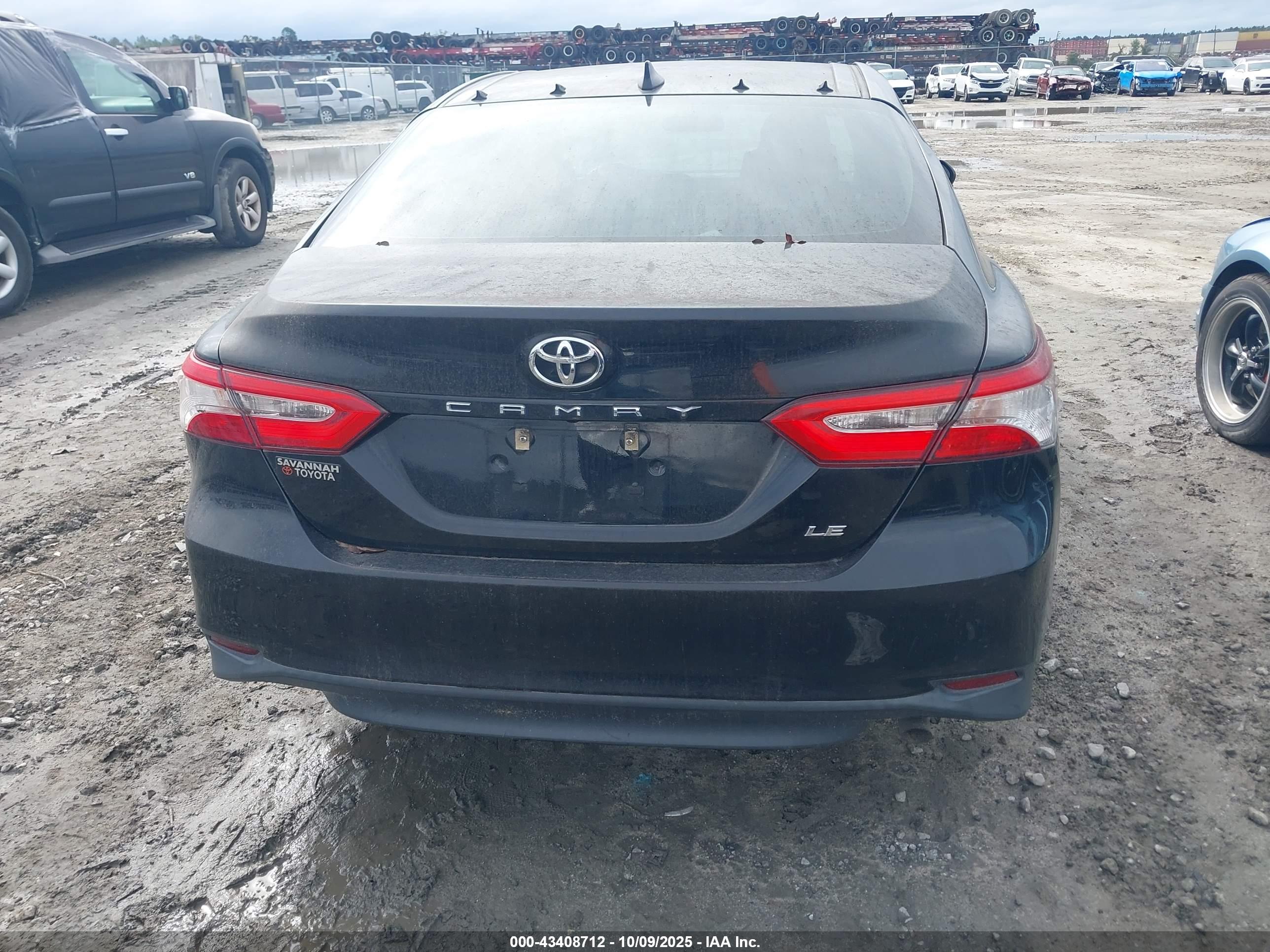 TOYOTA CAMRY image 6
