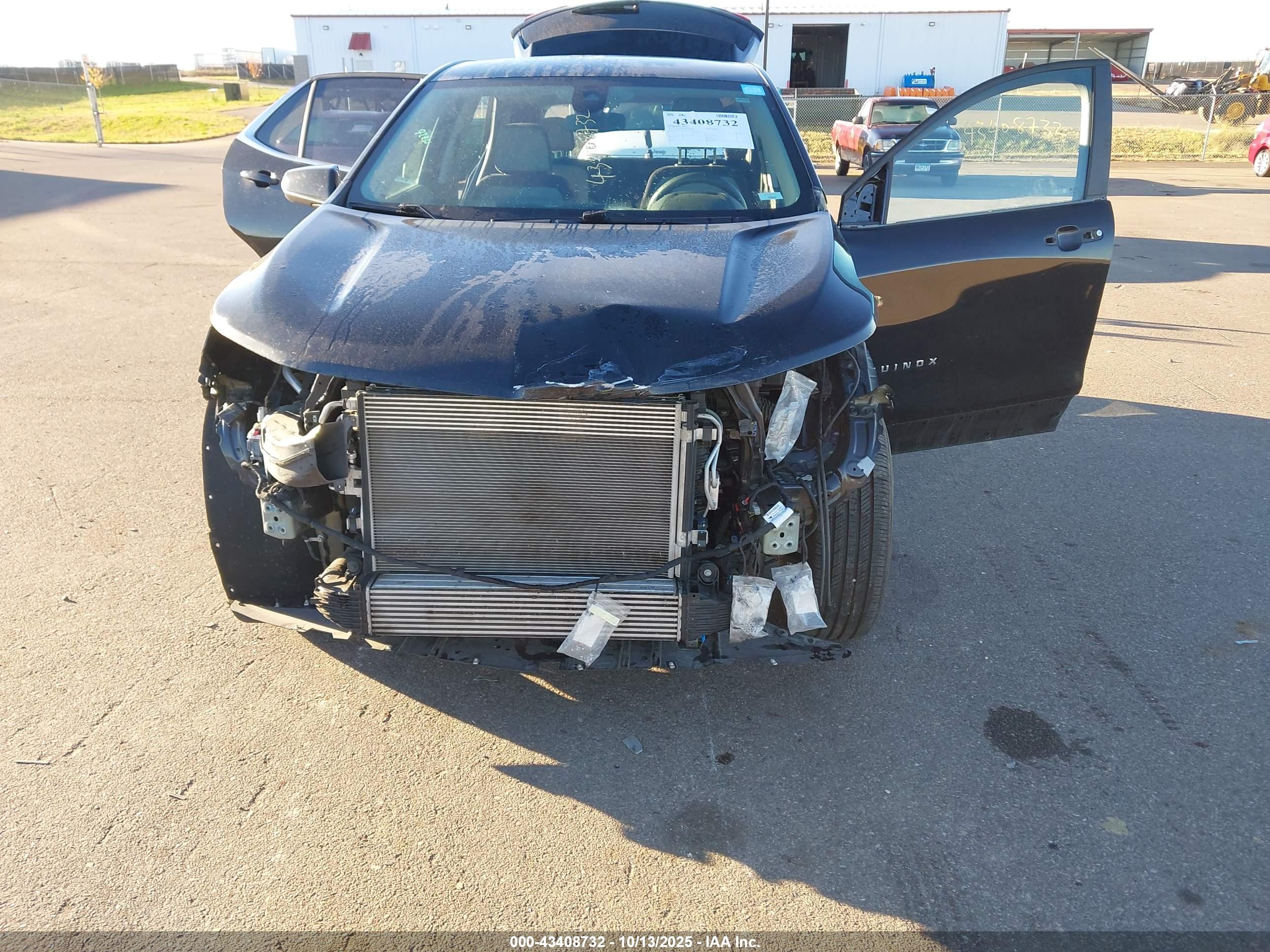 CHEVROLET EQUINOX image 6