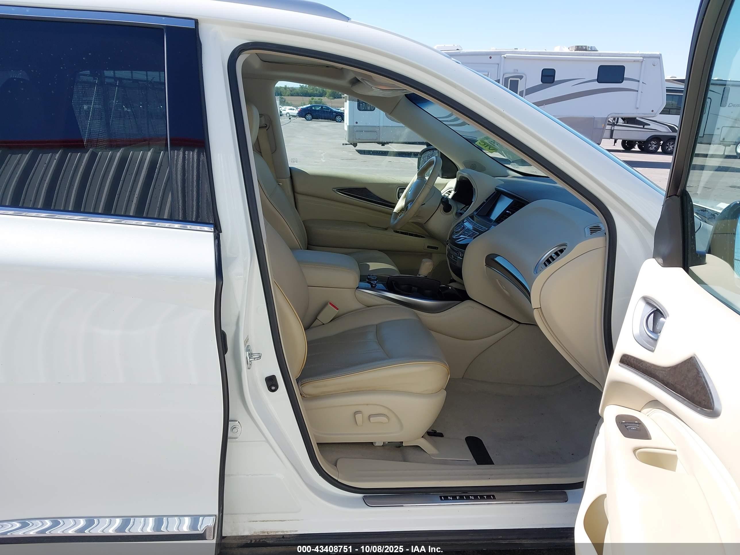 INFINITI JX35 image 5