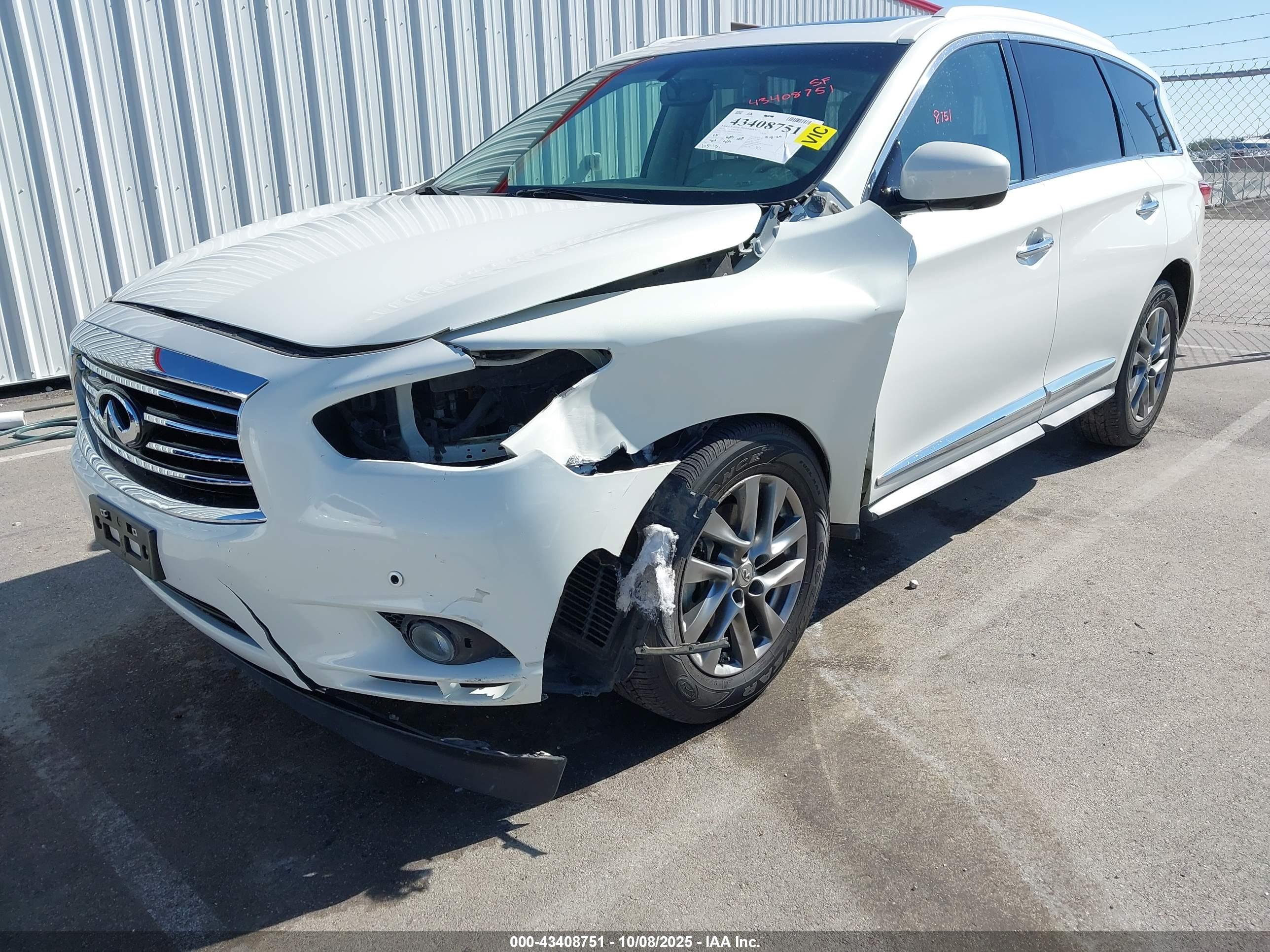INFINITI JX35 image 6