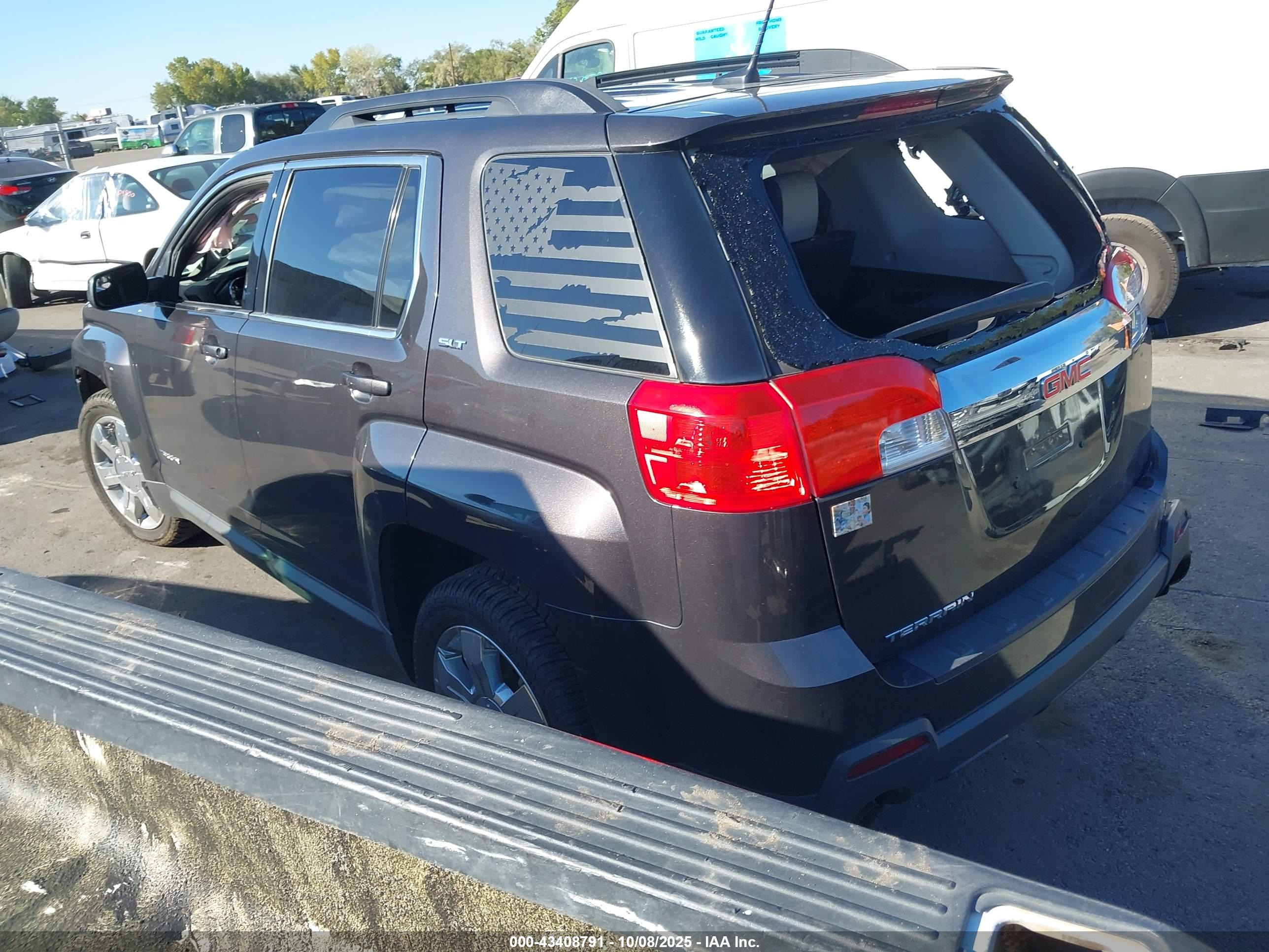 GMC TERRAIN image 3