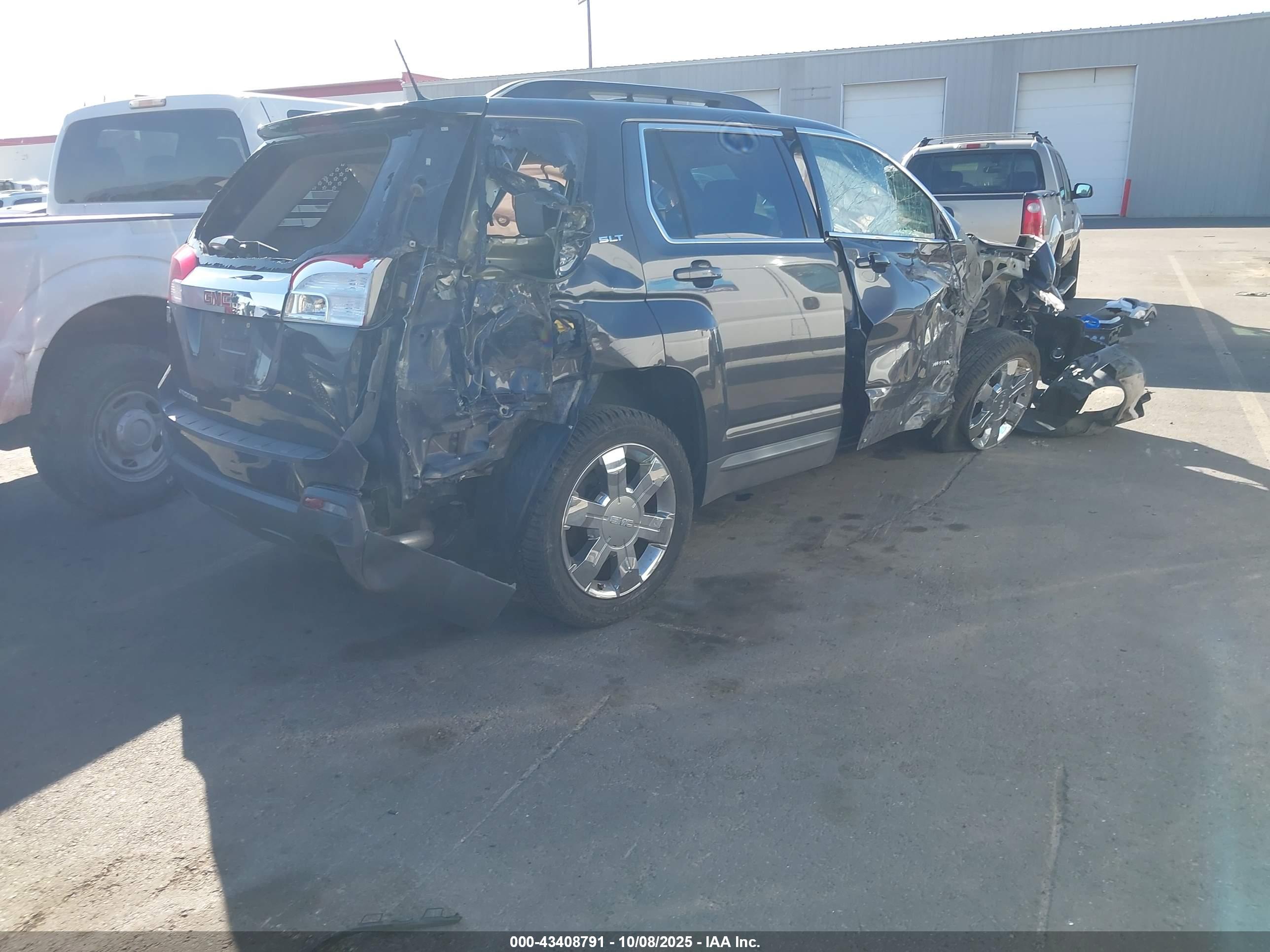 GMC TERRAIN image 4